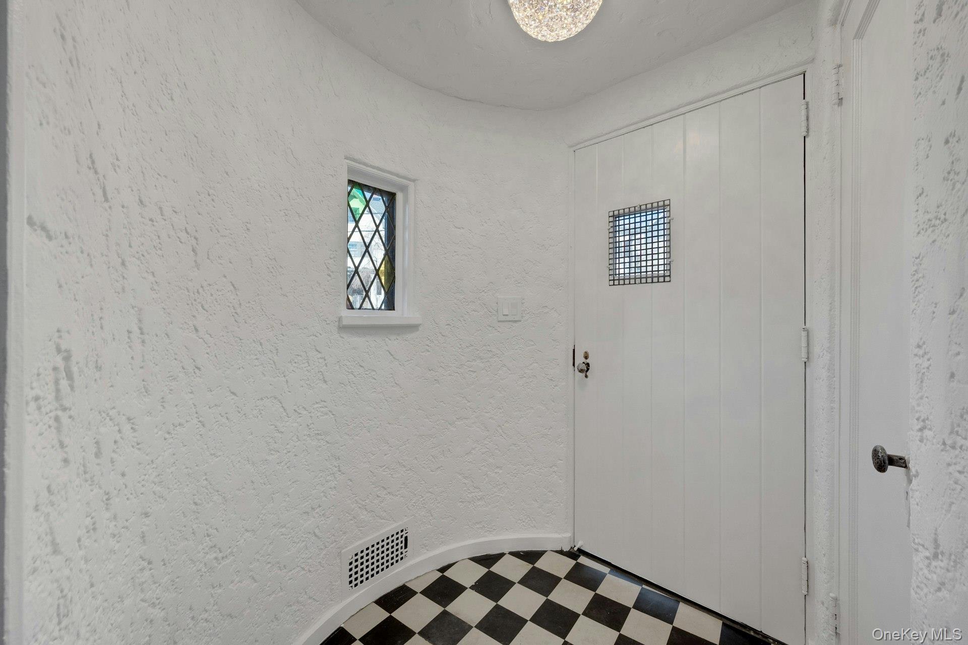 #3 photo, 54 Rockland Avenue, Yonkers , NY 10705