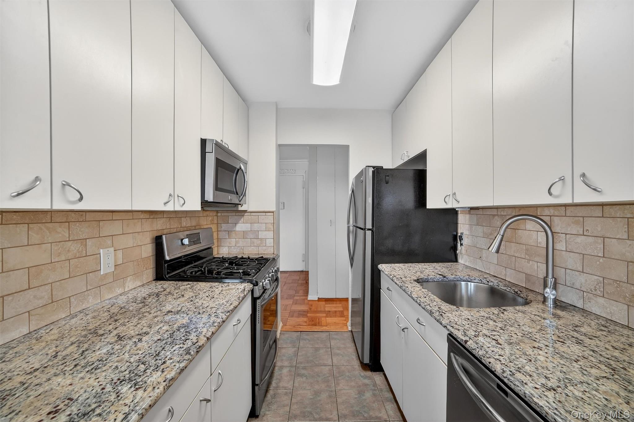 #10 photo, 1853 Central Park Avenue, 纽约州 Yonkers , NY 10710