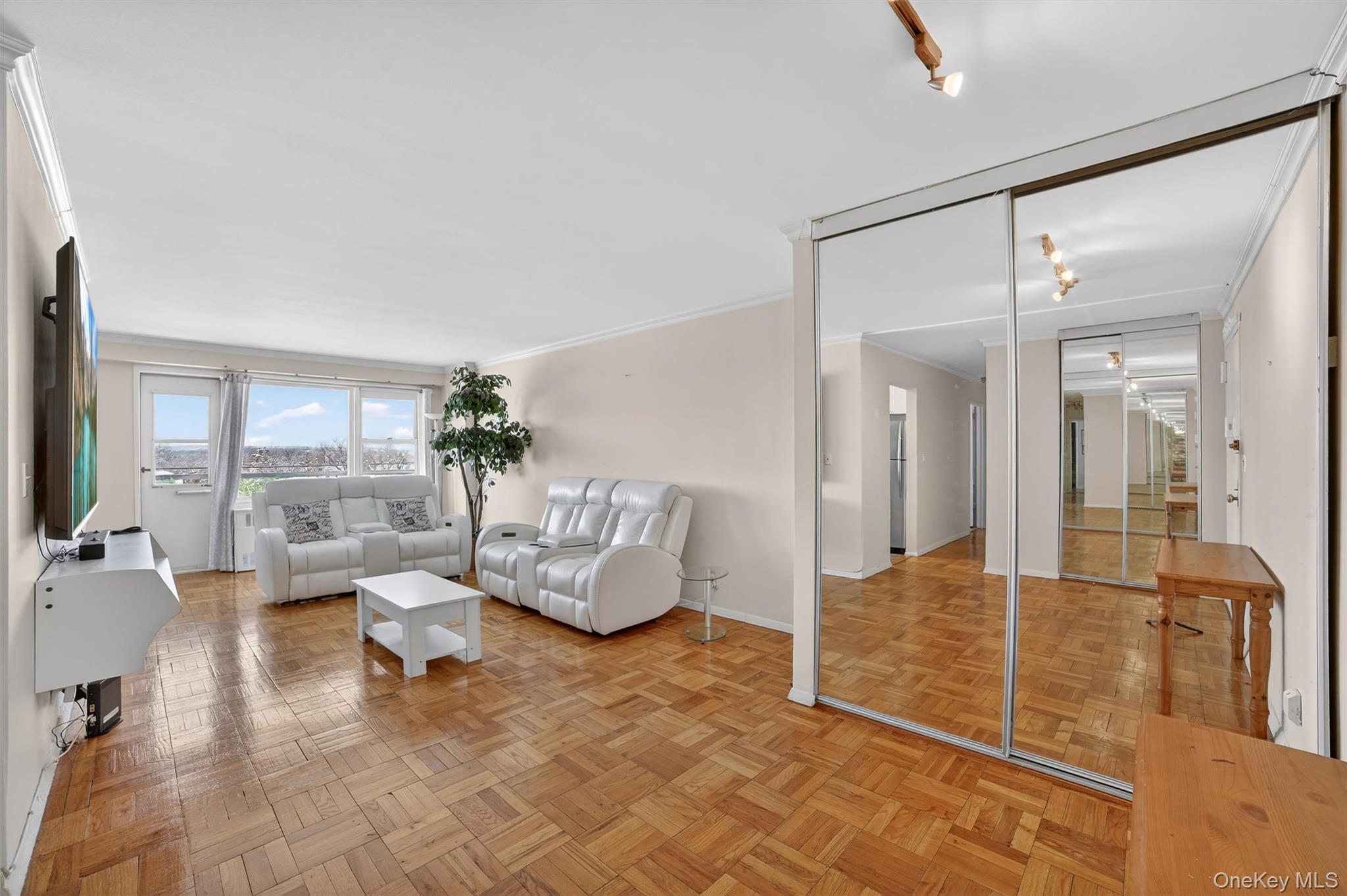 #3 photo, 1853 Central Park Avenue, 纽约州 Yonkers , NY 10710