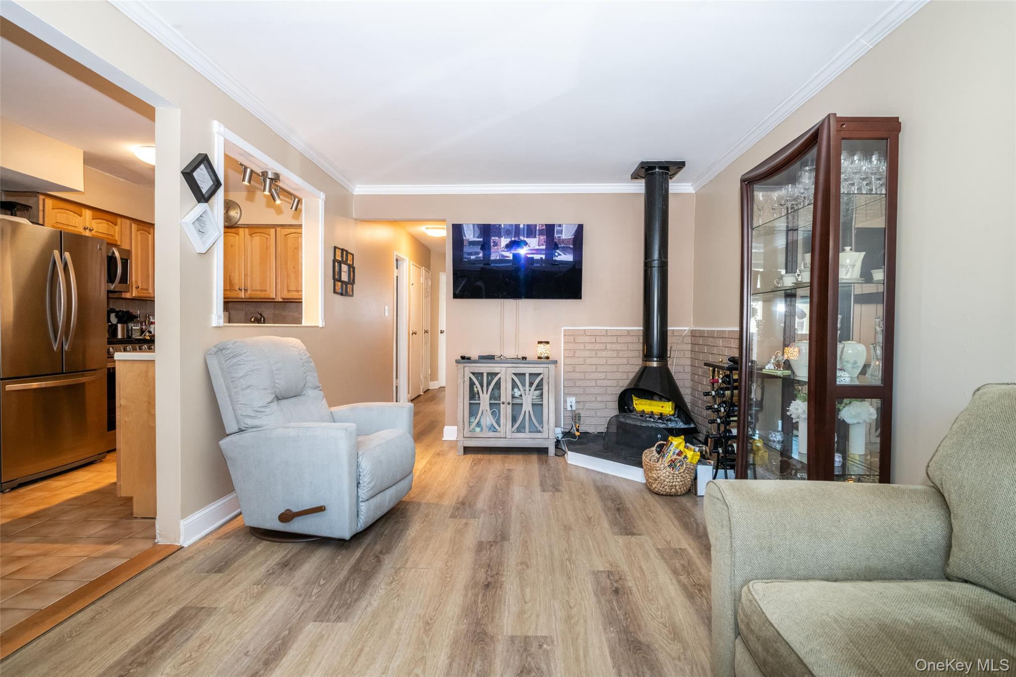 #3 photo, 2542 Hollers Avenue, הברונקס Bronx , NY 10475