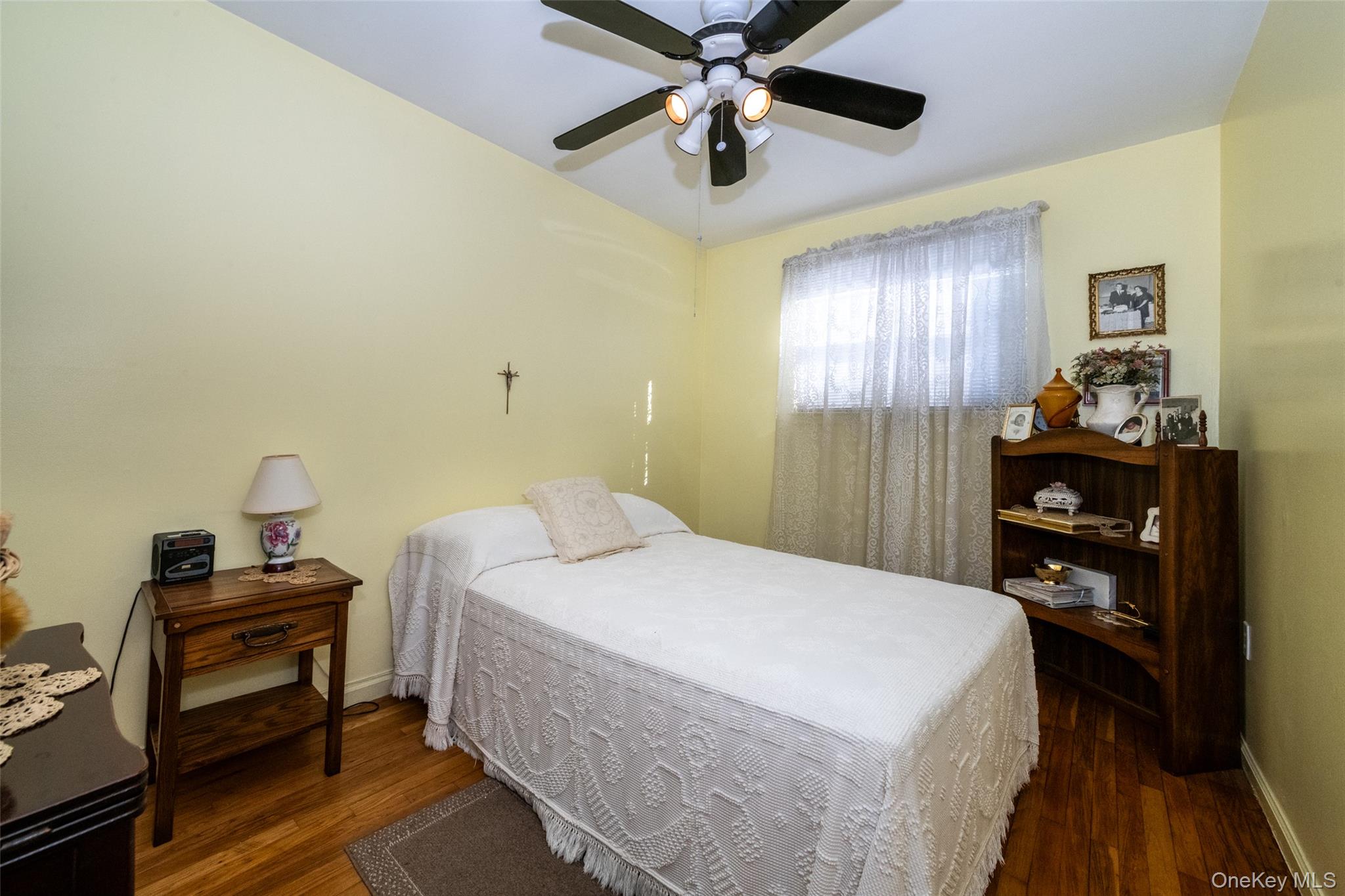 #7 photo, 2544 Hollers Avenue, הברונקס Bronx , NY 10475