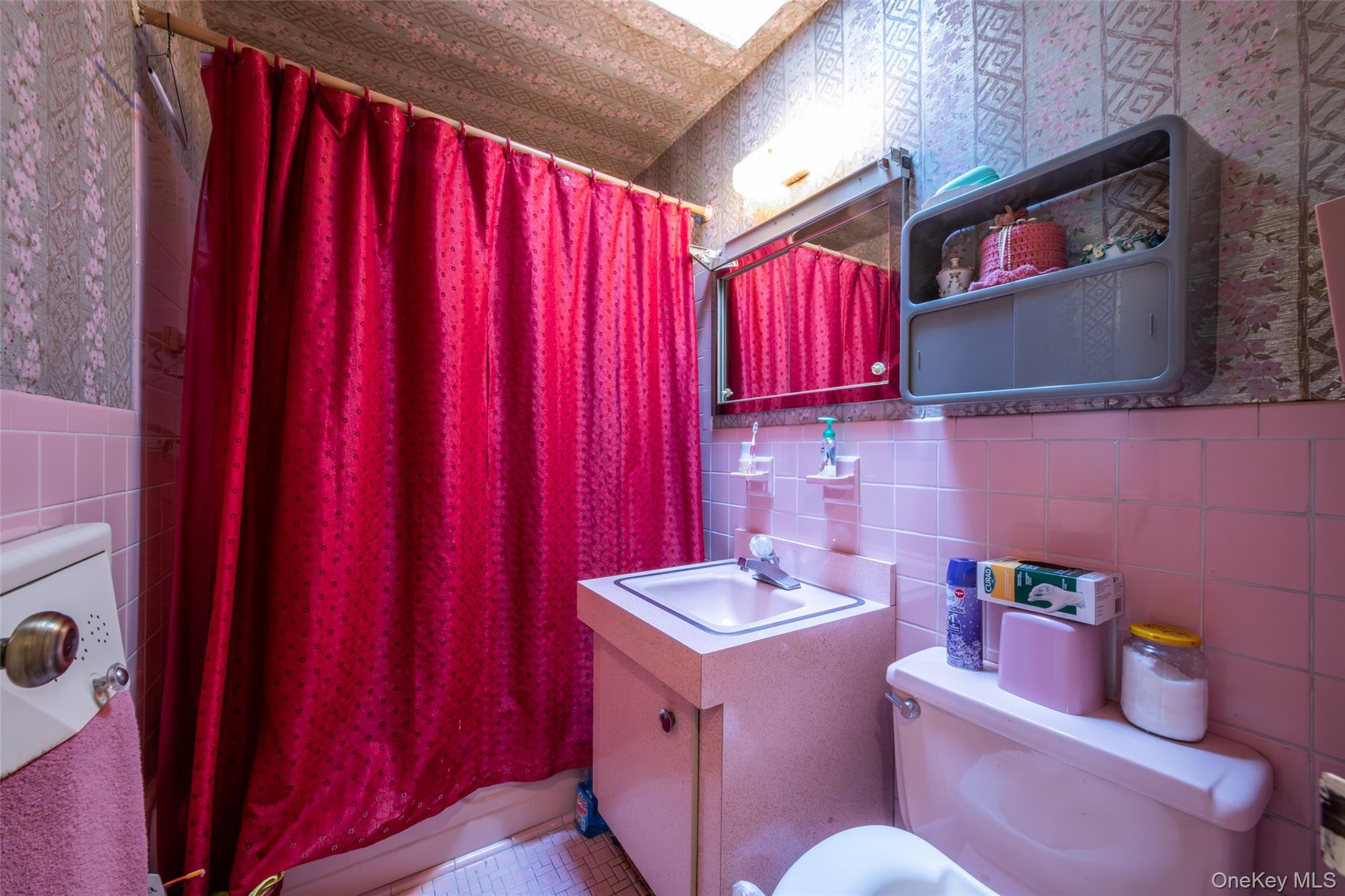 #9 photo, 2544 Hollers Avenue, הברונקס Bronx , NY 10475