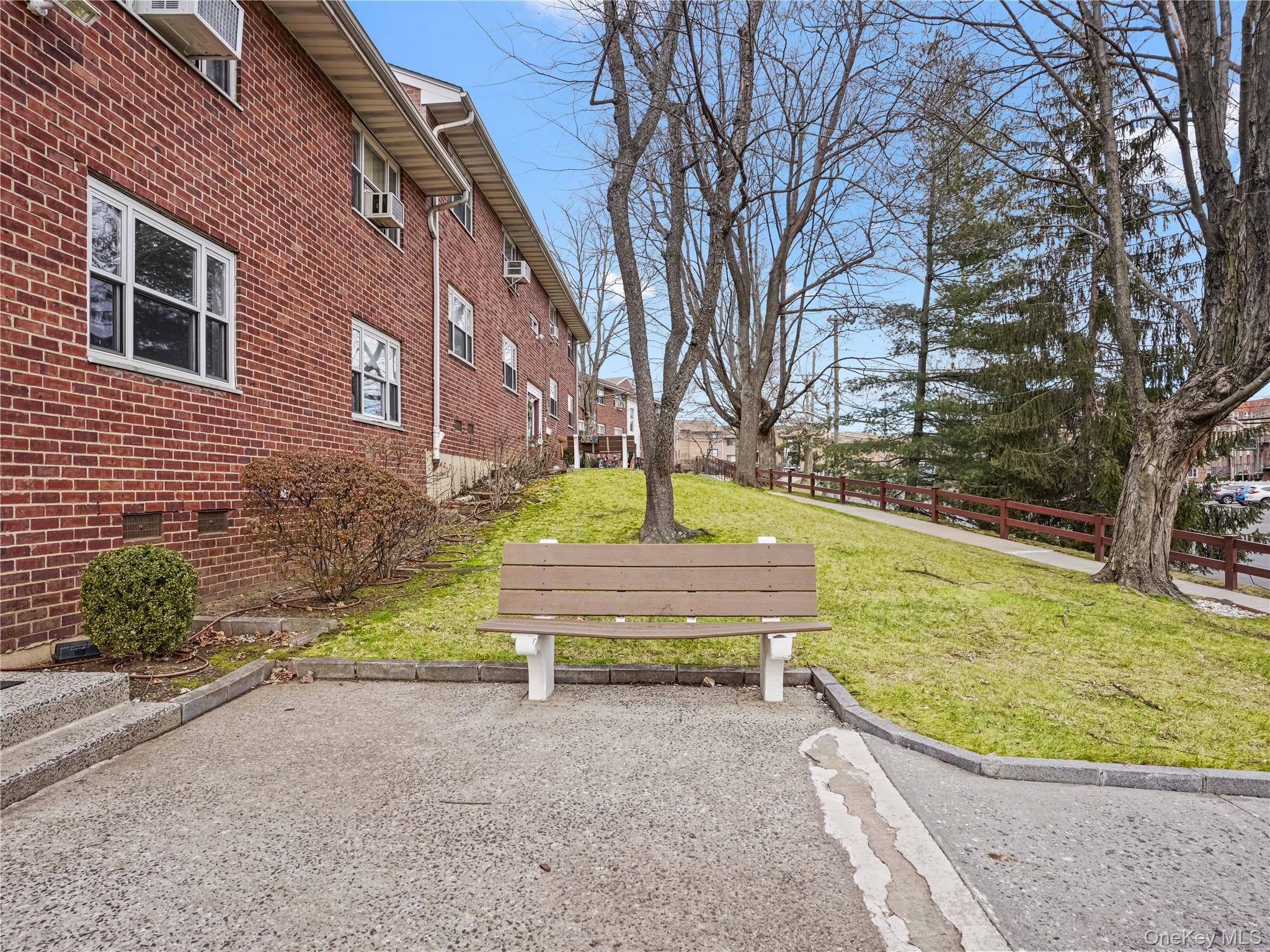 #15 photo, 6 DeHaven Drive, 纽约州 Yonkers , NY 10703