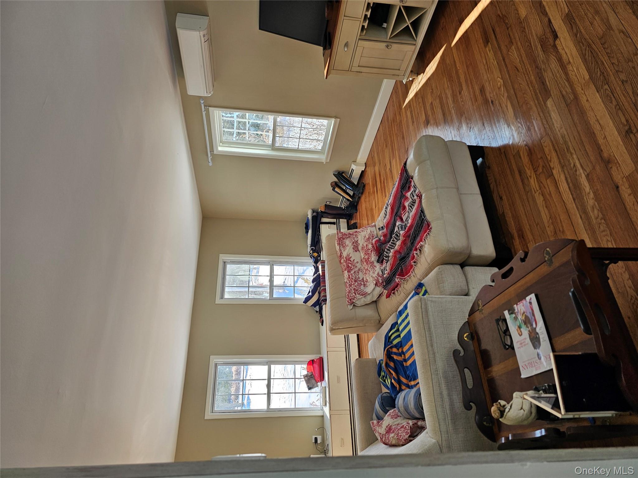 #4 photo, 19 Telsar Lane, Warwick , NY 10990