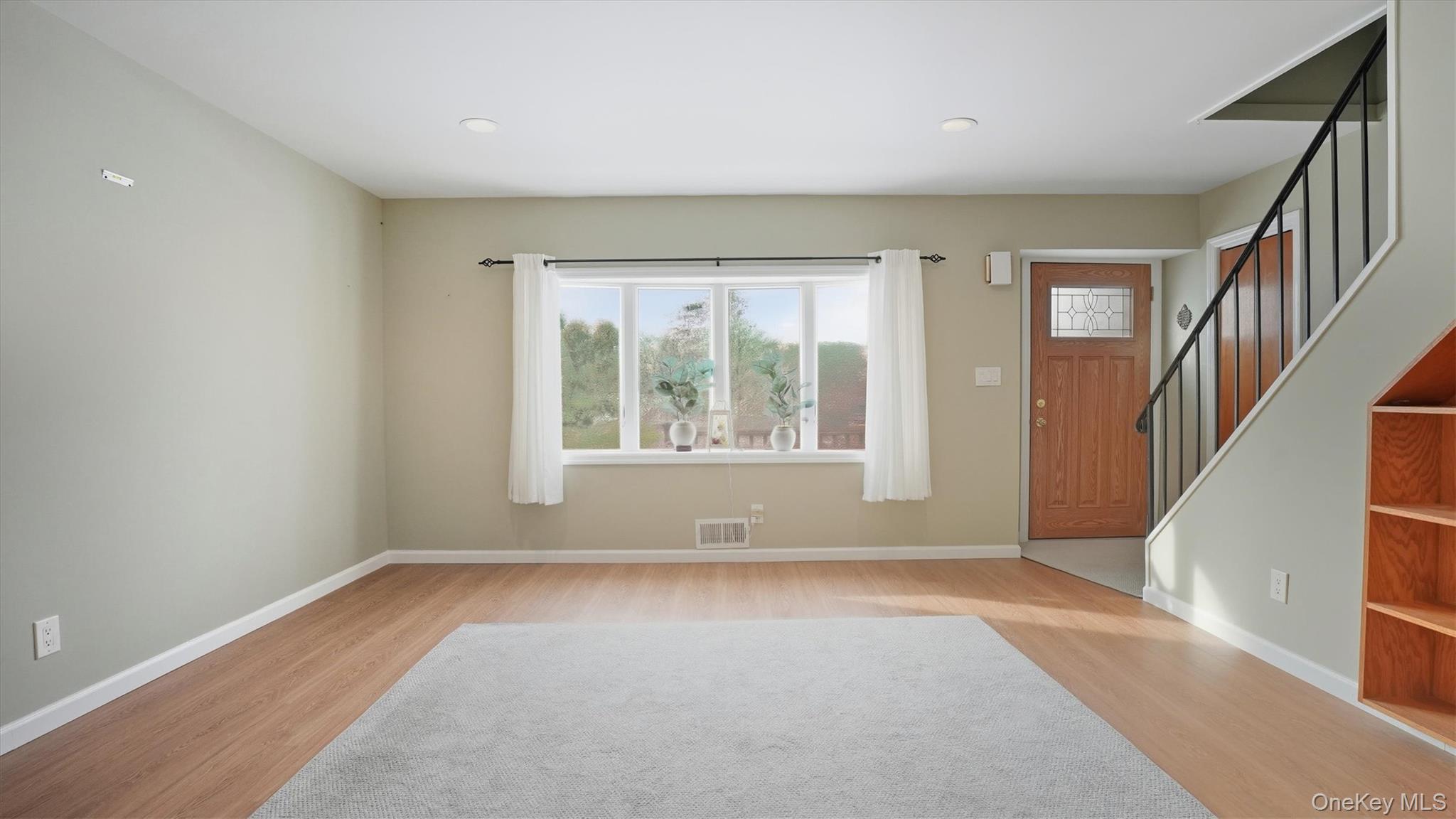 #3 photo, 47 Vincent Road, 롱 아일랜드 Hicksville , NY 11801