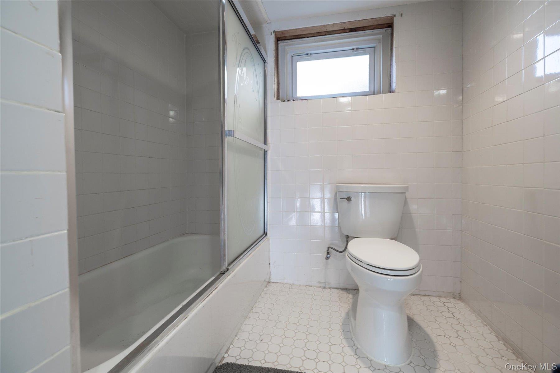 #18 photo, Bellerose, Bellerose , NY 11426