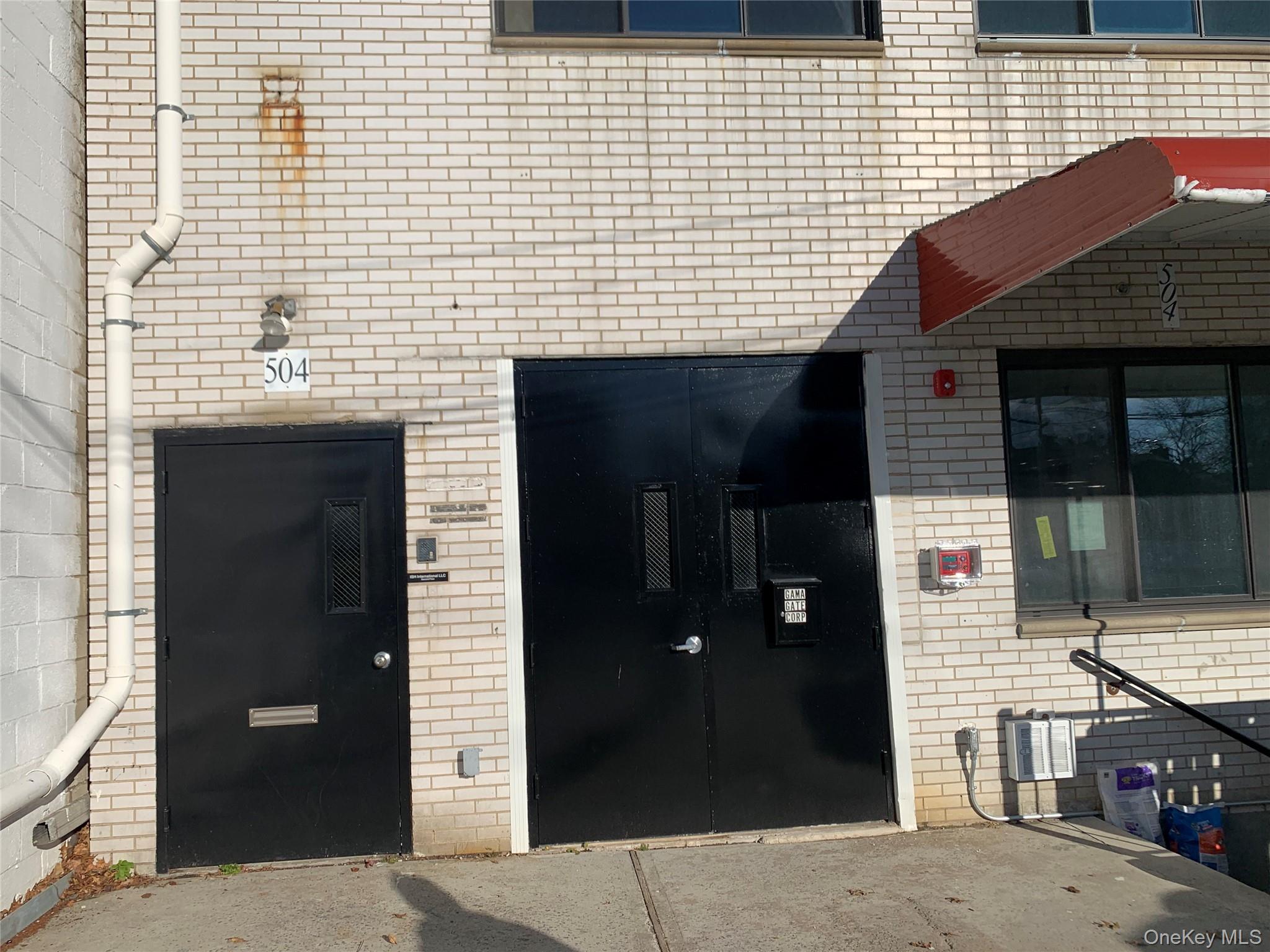 #3 photo, 504 Cherry Lane, 长岛 Floral Park , NY 11001