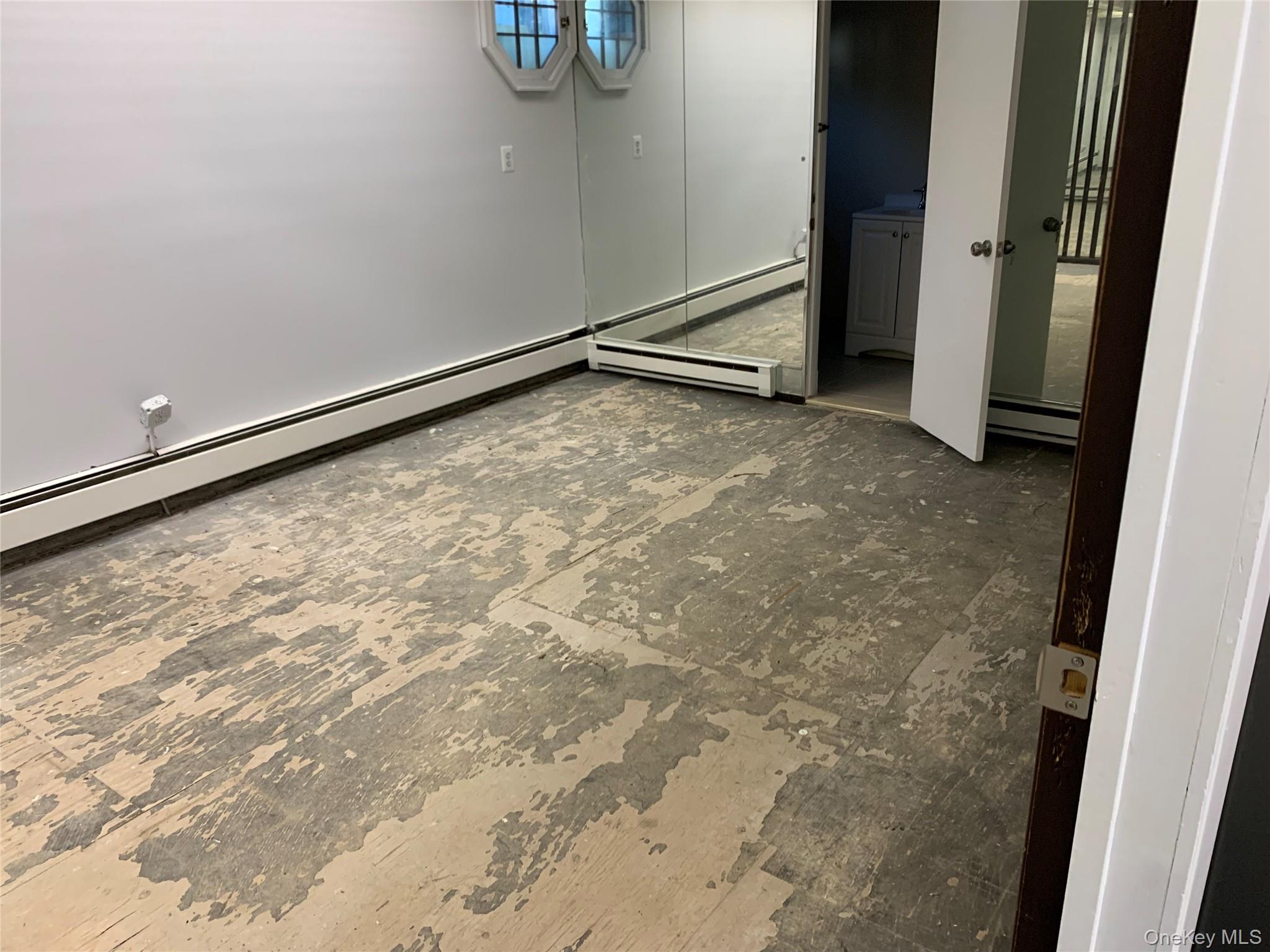 #6 photo, 504 Cherry Lane, 长岛 Floral Park , NY 11001