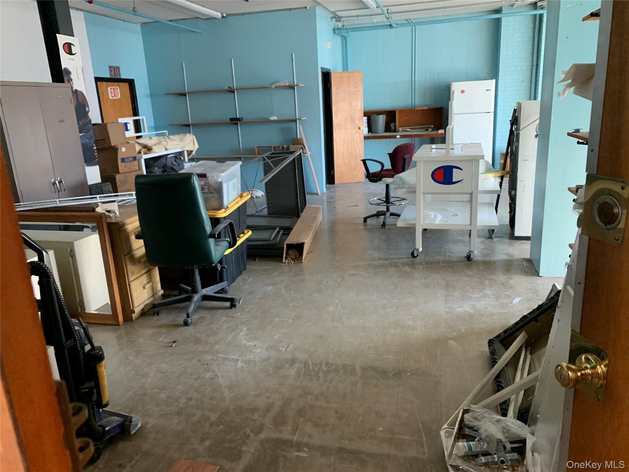 #8 photo, 504 Cherry Lane, 长岛 Floral Park , NY 11001