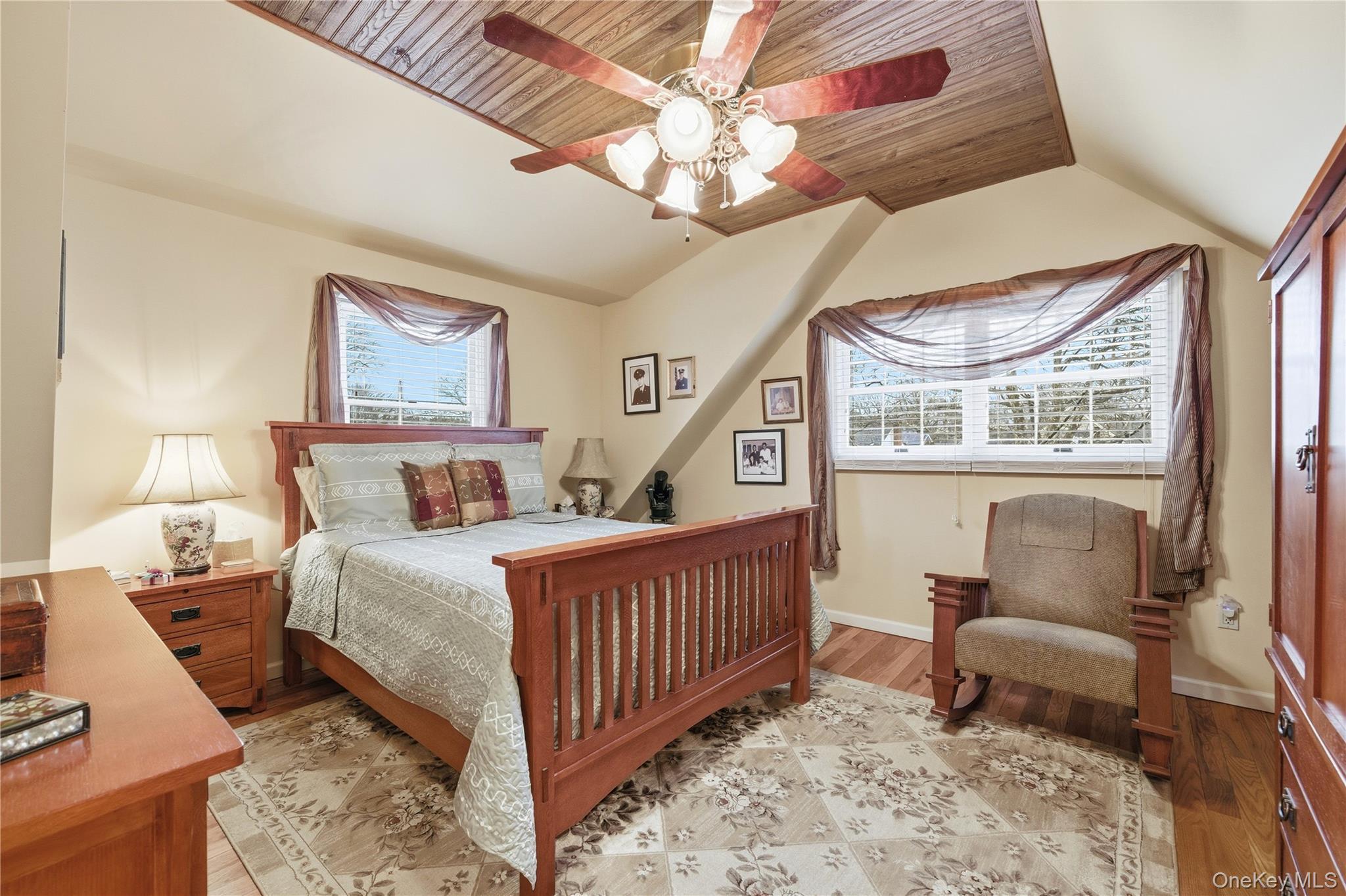 #11 photo, 18 Gaylore Drive, מחוז סאפוק Amityville , NY 11701