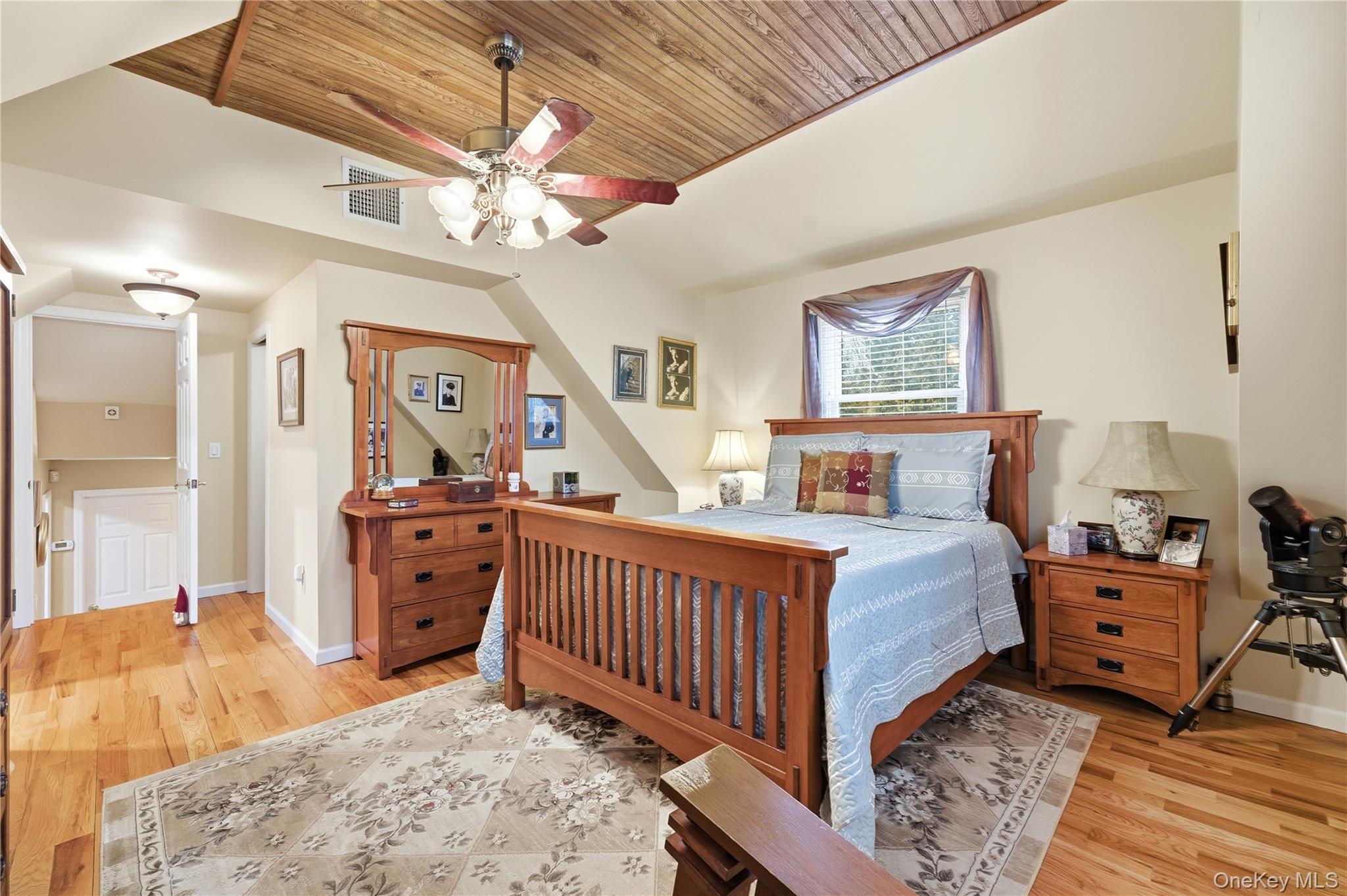 #12 photo, 18 Gaylore Drive, מחוז סאפוק Amityville , NY 11701