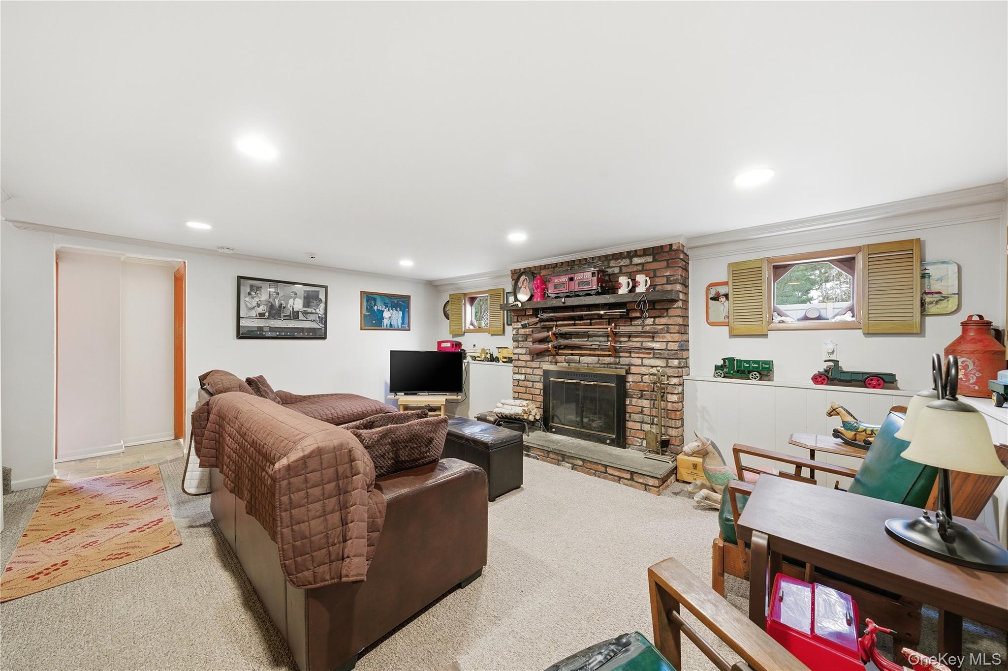 #16 photo, 18 Gaylore Drive, מחוז סאפוק Amityville , NY 11701