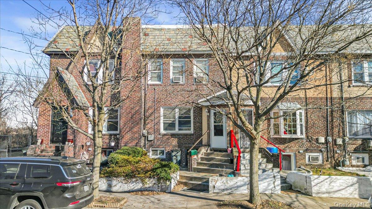 #3 photo, 3220 Bayswater Court, קווינס Far Rockaway , NY 11691