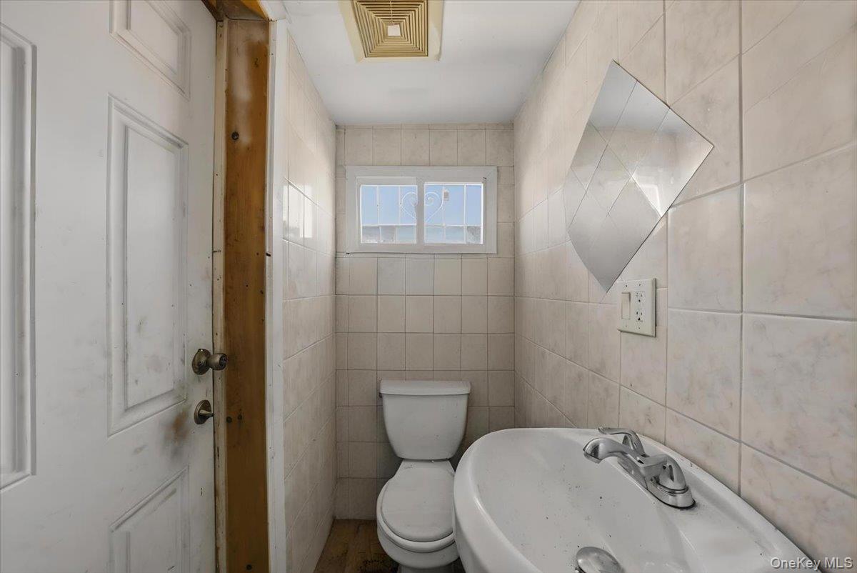 #9 photo, 3220 Bayswater Court, קווינס Far Rockaway , NY 11691