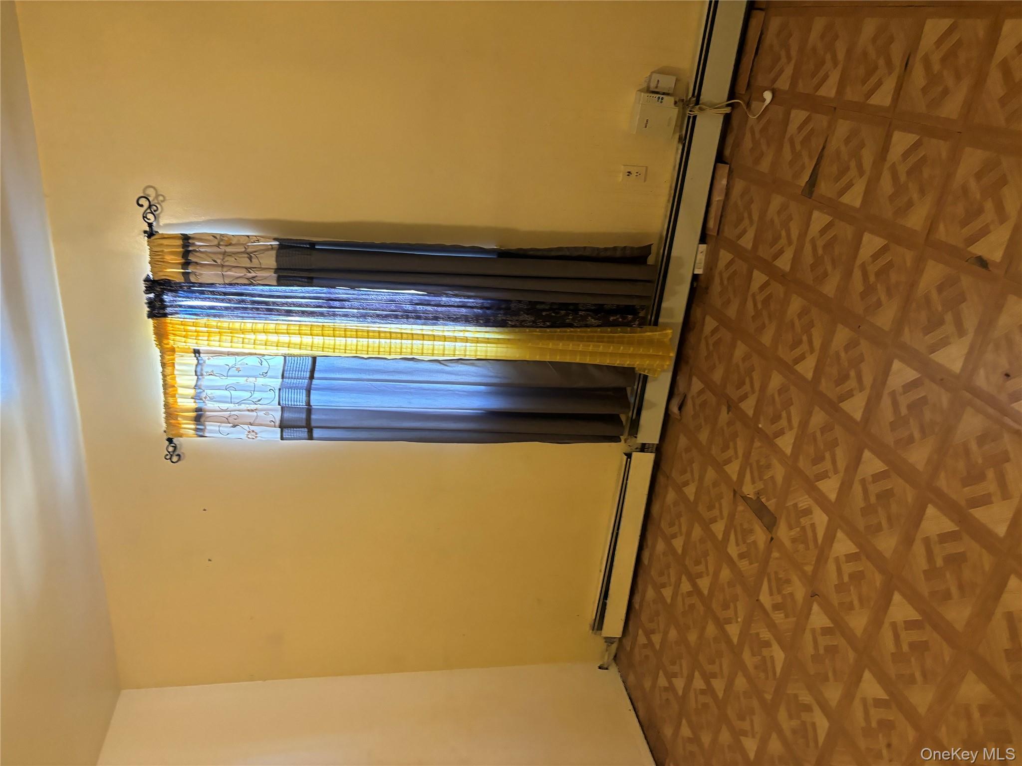 #2 photo, 52 1st Avenue, सफ़ोक काउंटी Bay Shore , NY 11706