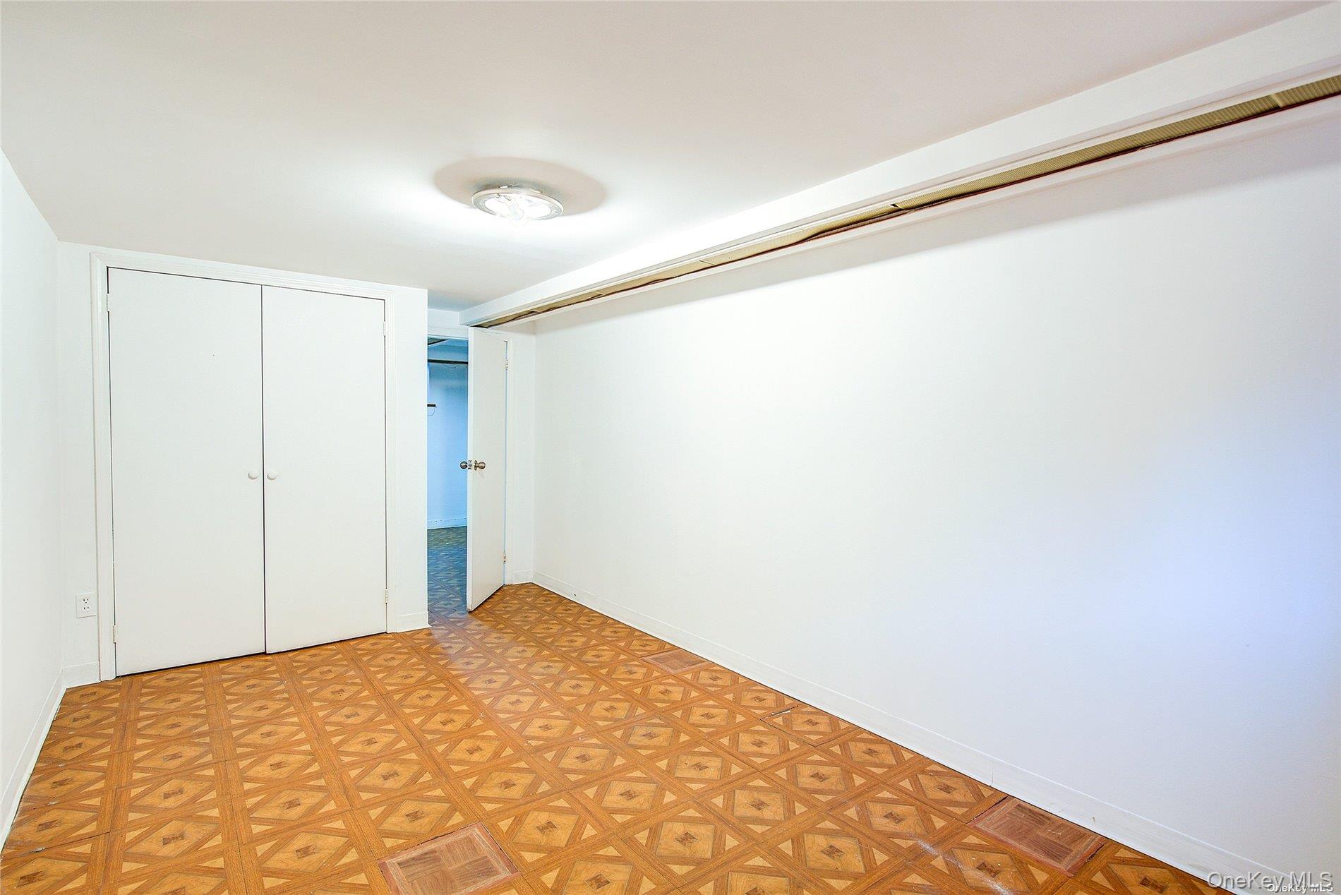 #18 photo, 102-20 63rd Road, 뉴욕퀸즈 Forest Hills , NY 11375