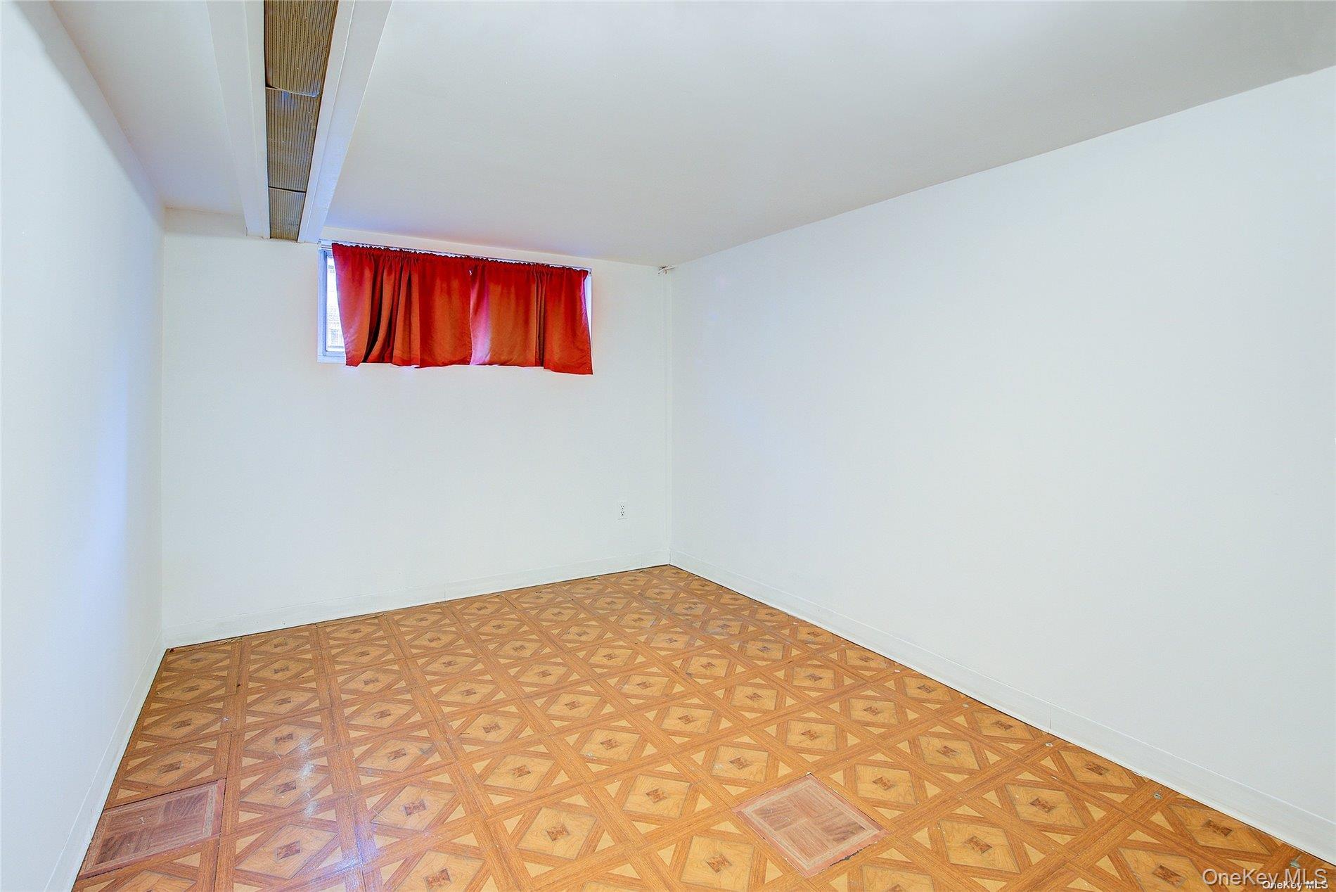 #19 photo, 102-20 63rd Road, 뉴욕퀸즈 Forest Hills , NY 11375