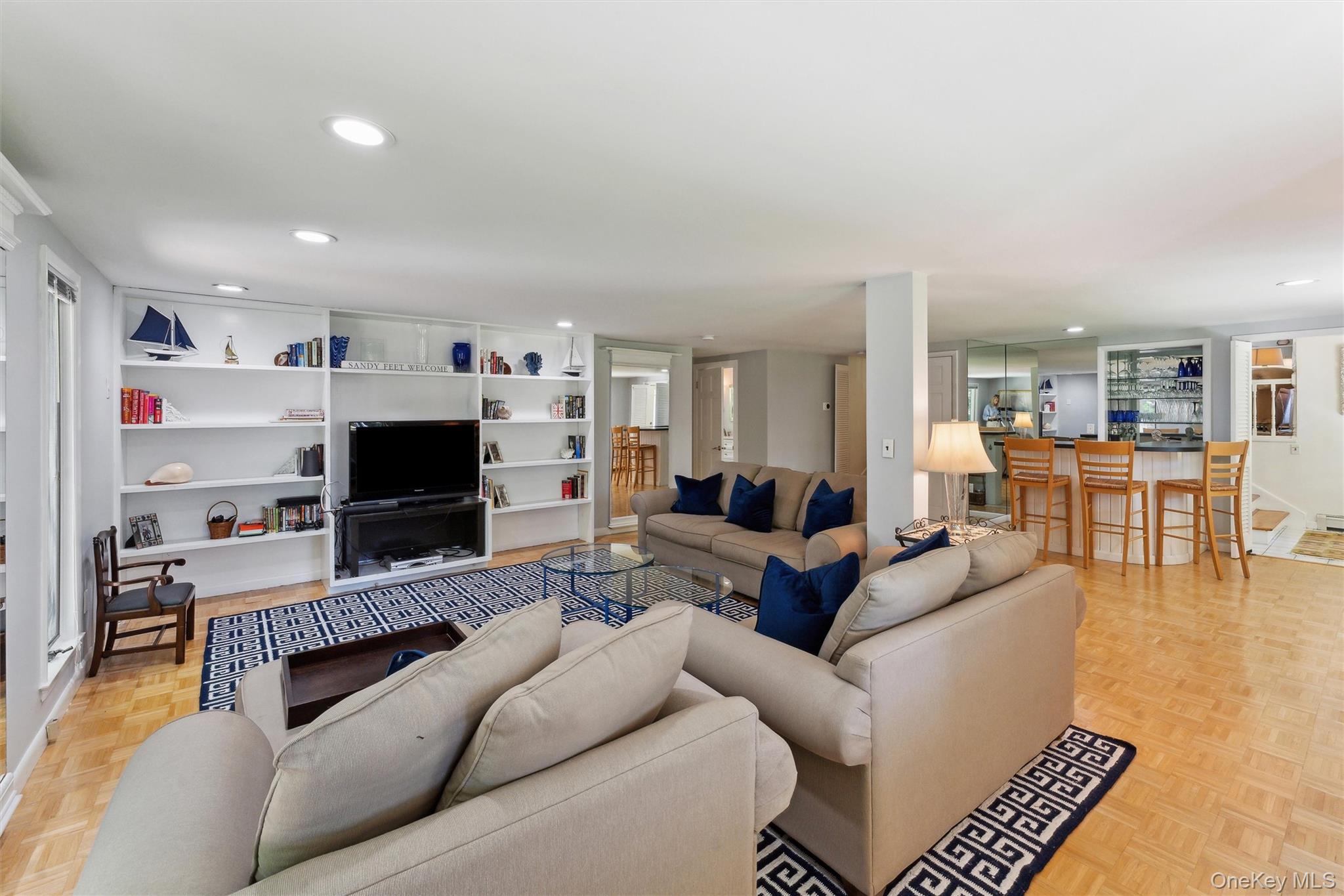 #13 photo, 9 White Oak Lane, מחוז סאפוק Westhampton , NY 11977