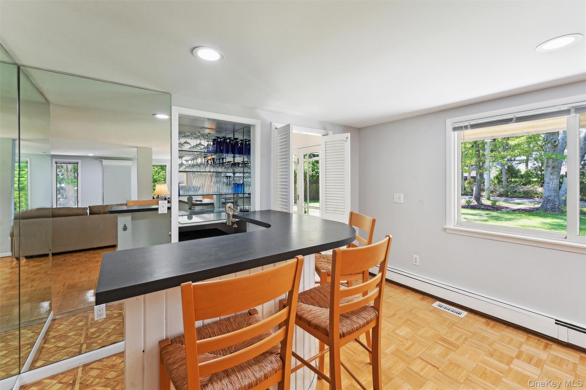 #14 photo, 9 White Oak Lane, מחוז סאפוק Westhampton , NY 11977