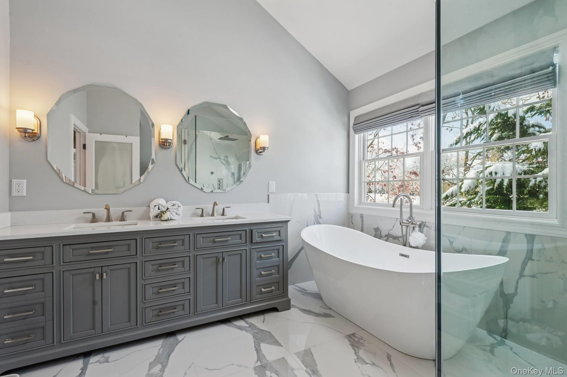 #13 photo, 47 Bathing Beach Road, 롱 아일랜드 Southampton , NY 11968