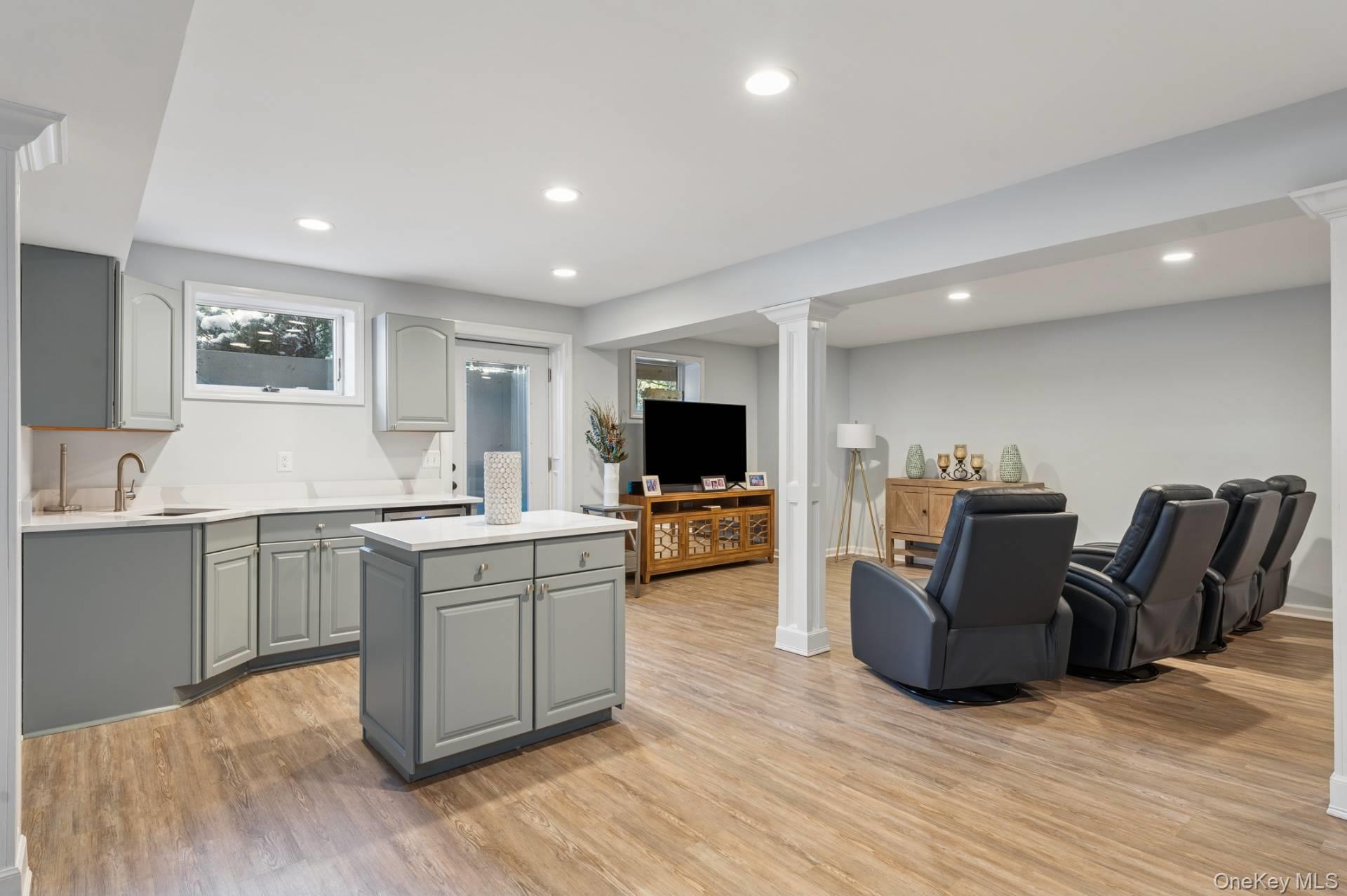 #18 photo, 47 Bathing Beach Road, 롱 아일랜드 Southampton , NY 11968