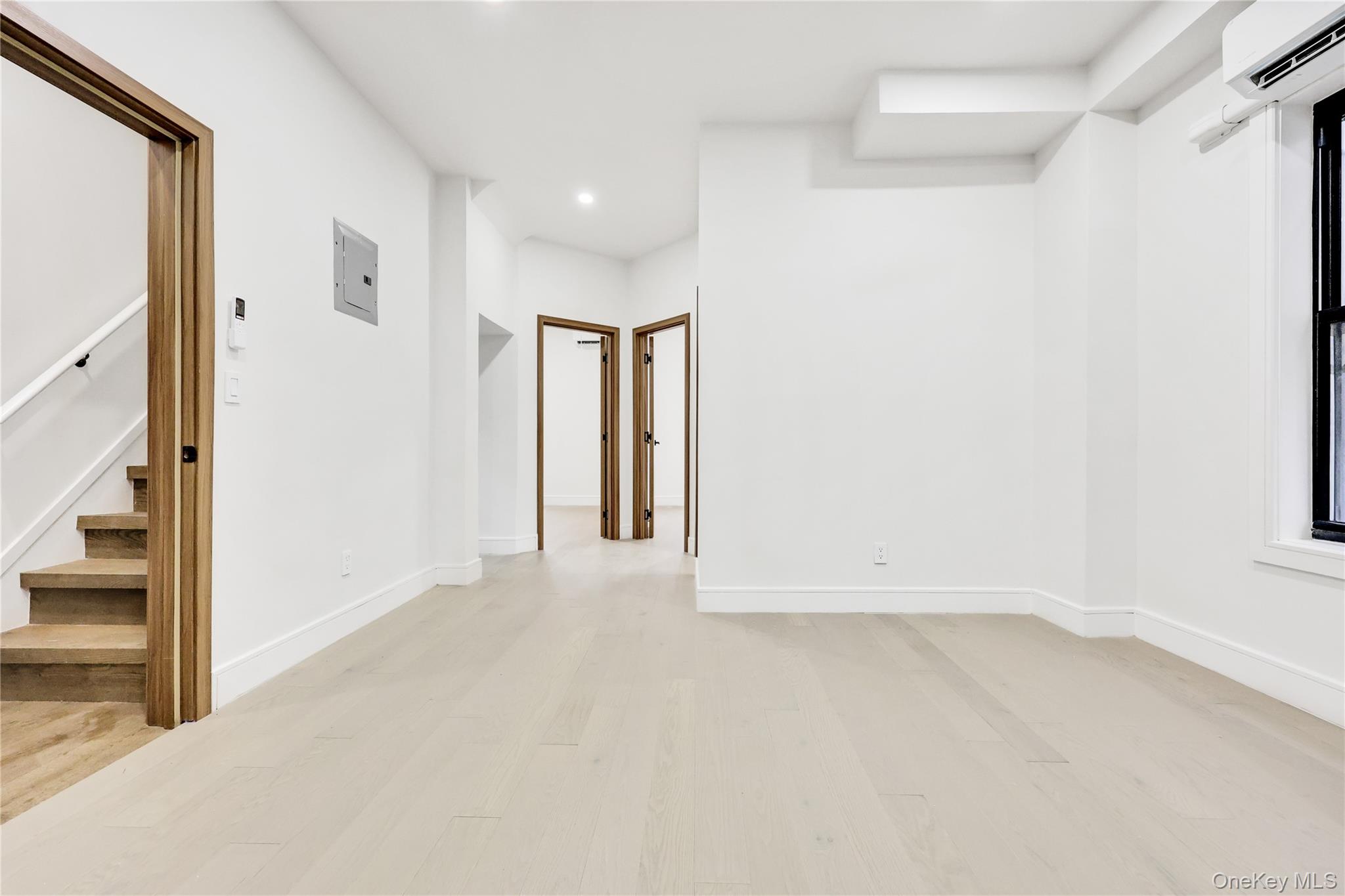 #17 photo, 1024 East 226 Street, Bronx , NY 10466