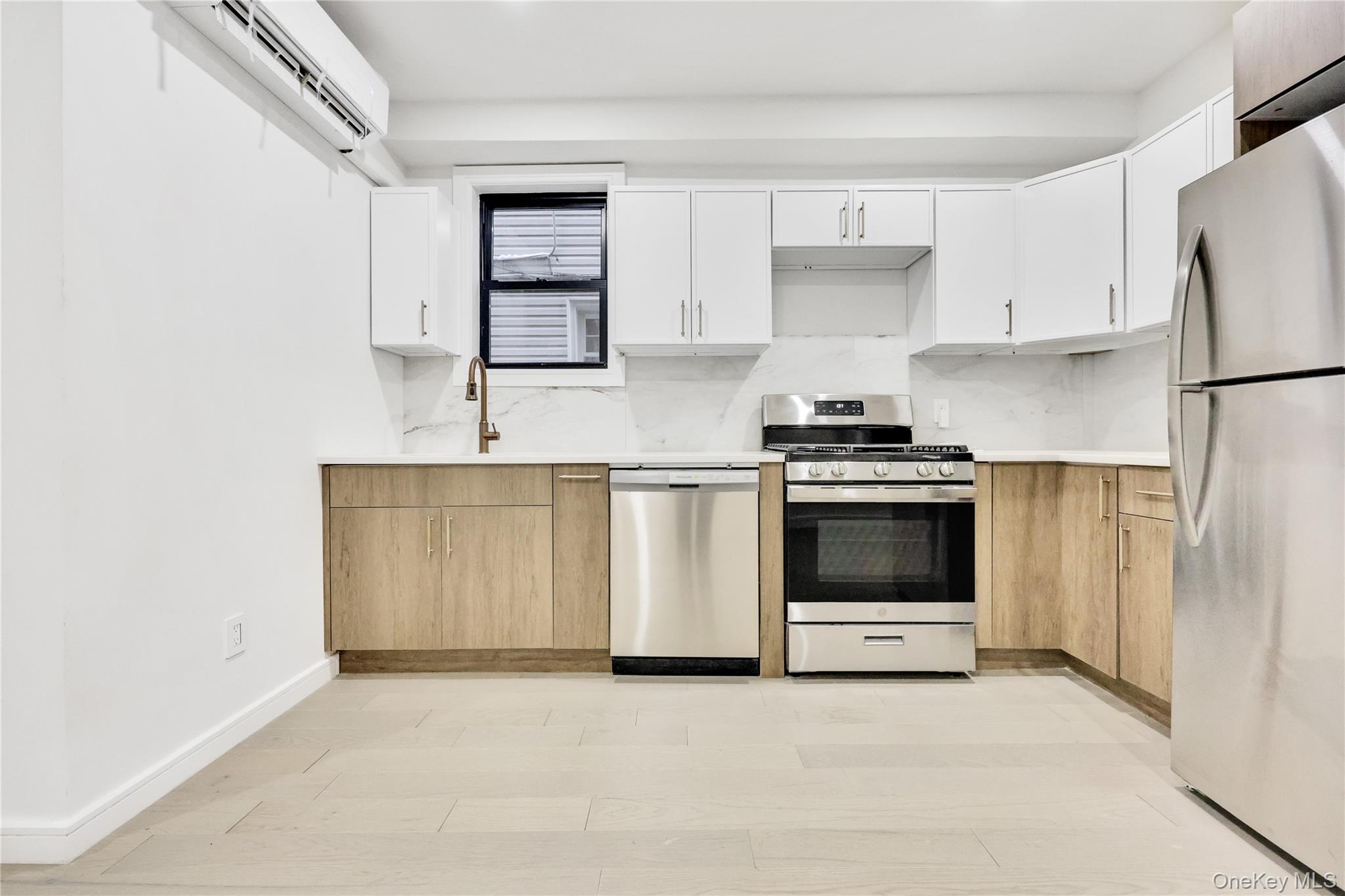 #6 photo, 1024 East 226 Street, הברונקס Bronx , NY 10466