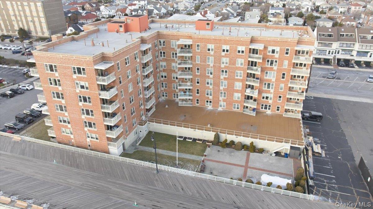 #17 photo, 560 W Broadway, Long Beach , NY 11561