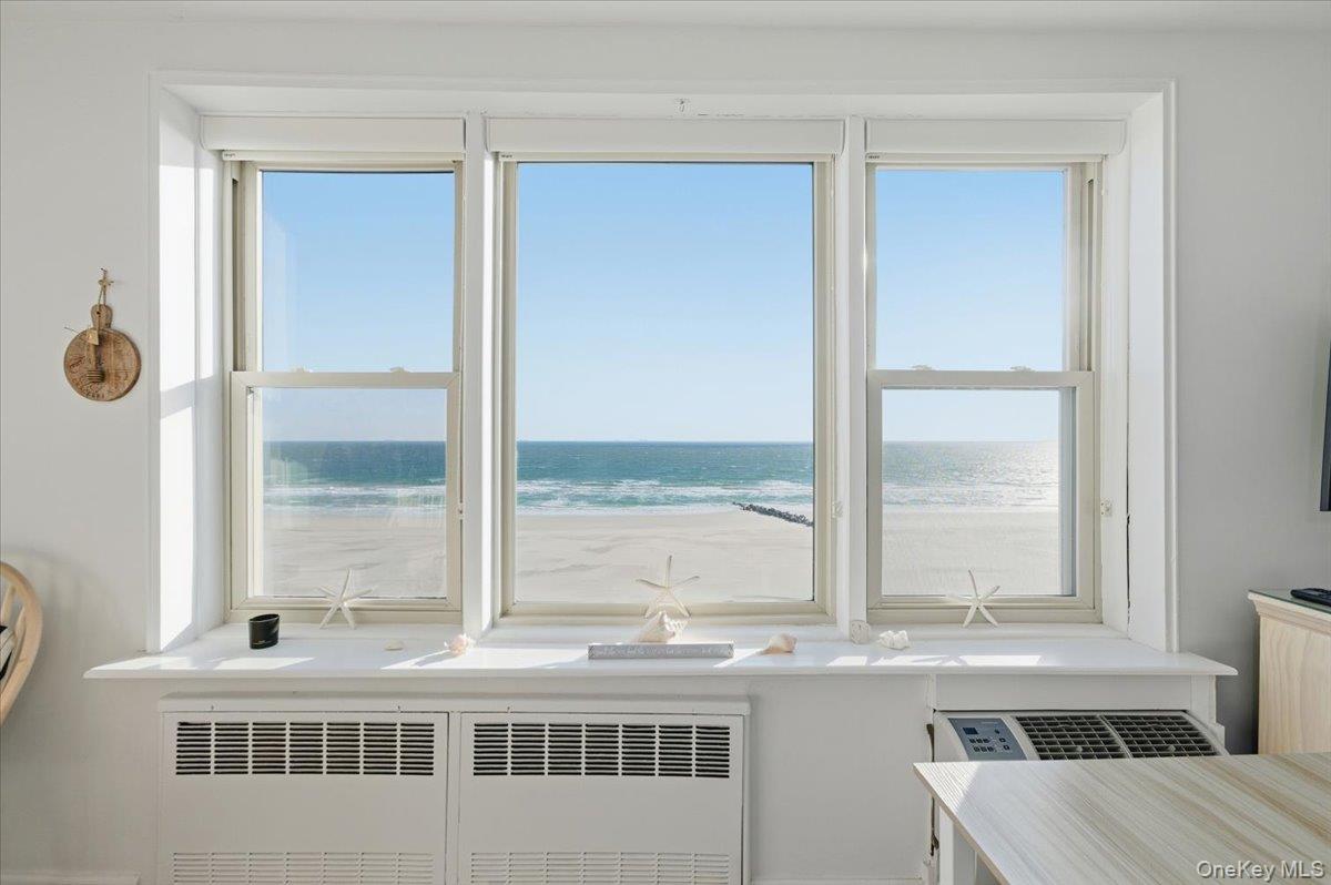 #4 photo, 560 W Broadway, Long Beach , NY 11561