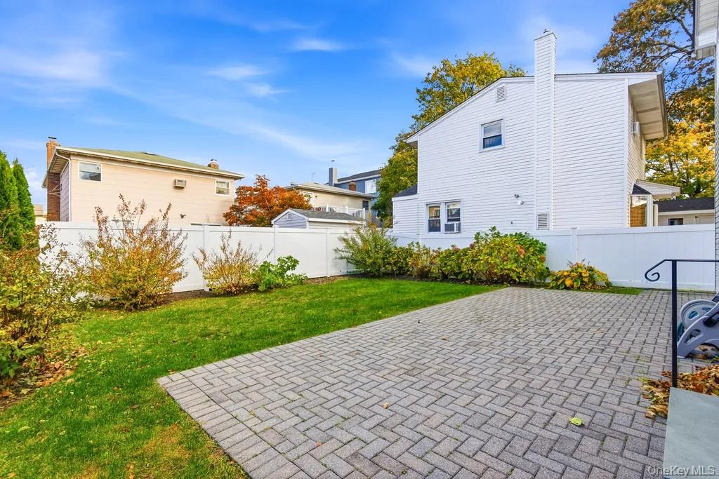 #8 photo, 11 7th Street, מחוז נסאו Bayville , NY 11709