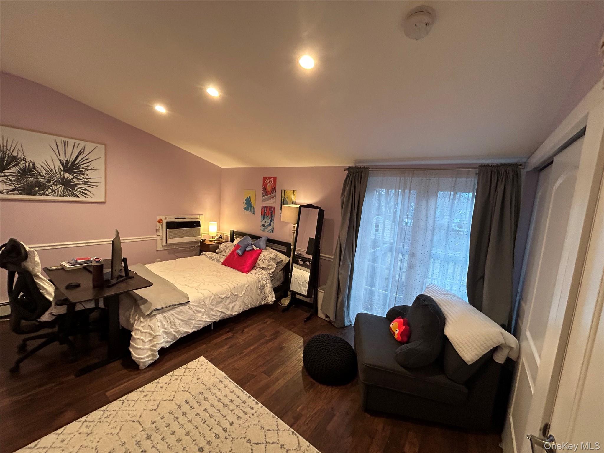 #7 photo, 47 University Heights Drive, Stony Brook , NY 11790