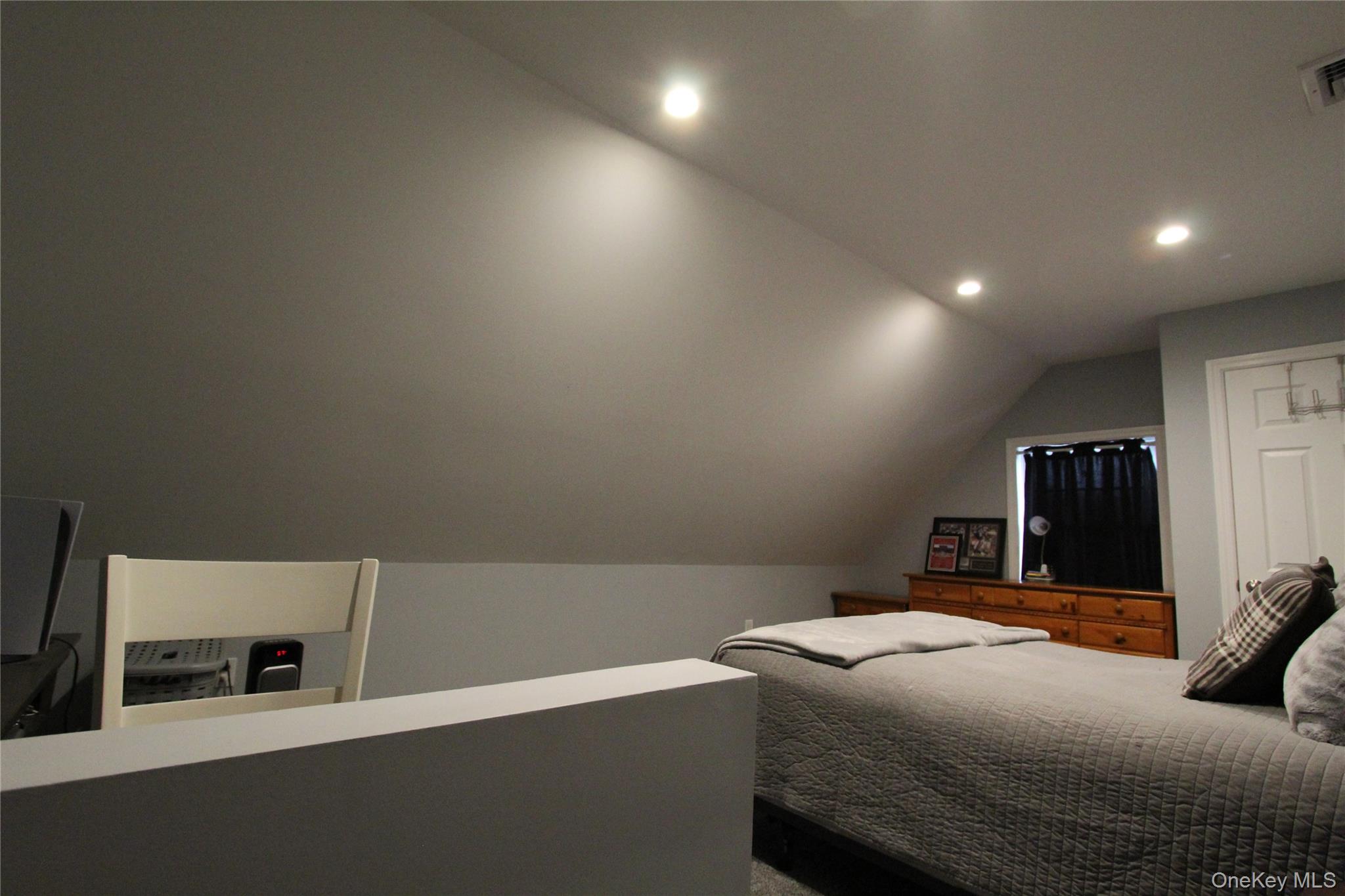 #12 photo, 275 Railroad Avenue, सफ़ोक काउंटी Center Moriches , NY 11934