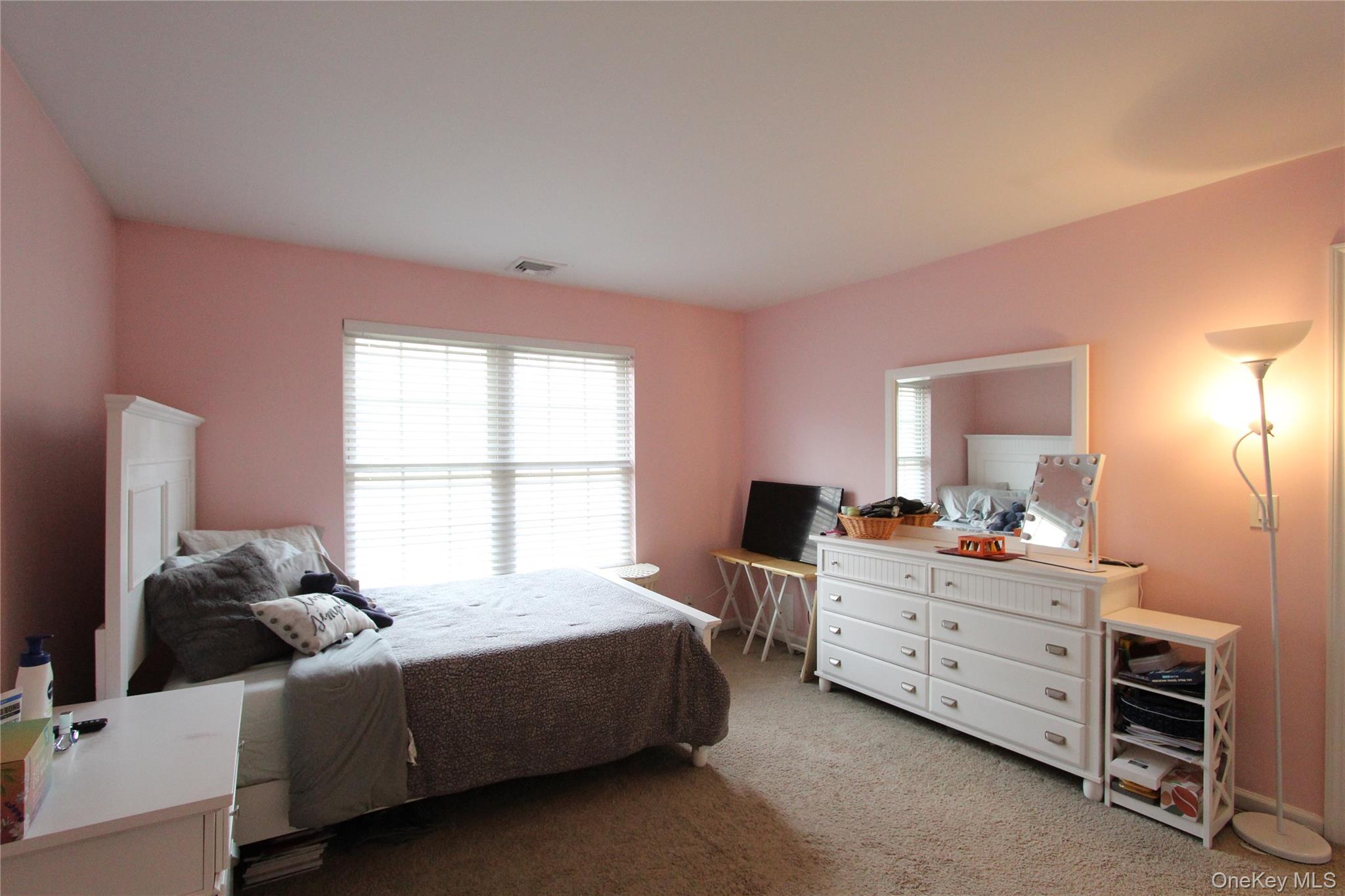 #15 photo, 275 Railroad Avenue, सफ़ोक काउंटी Center Moriches , NY 11934