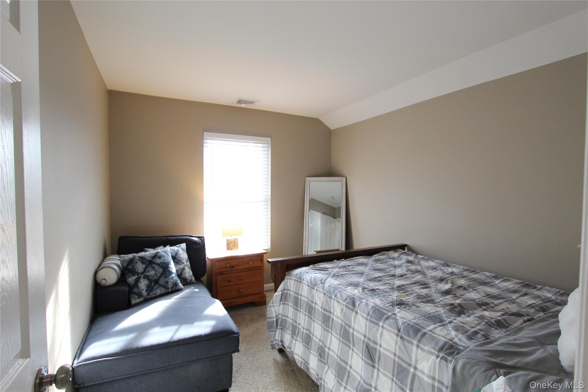 #17 photo, 275 Railroad Avenue, सफ़ोक काउंटी Center Moriches , NY 11934