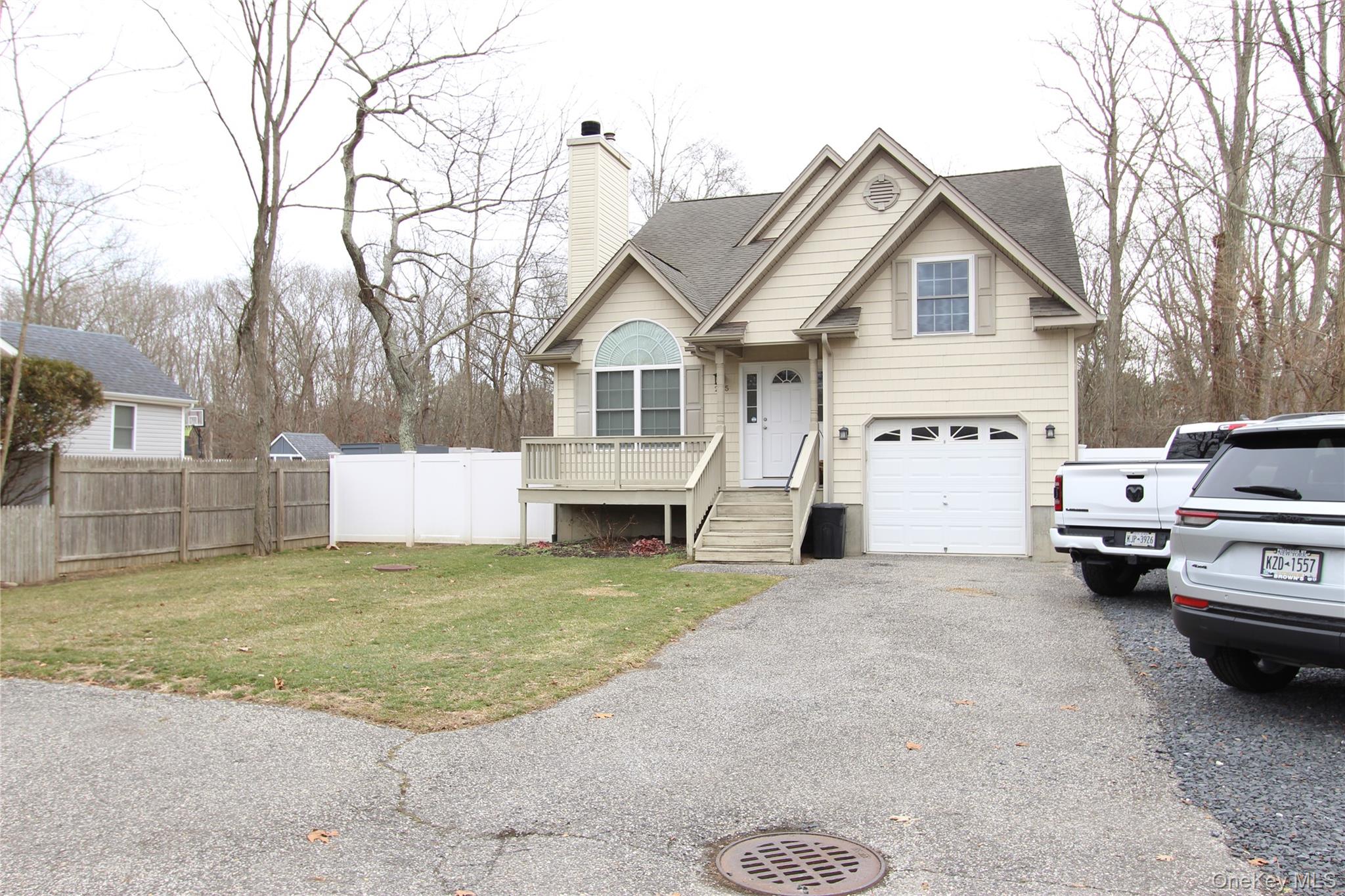 #2 photo, 275 Railroad Avenue, सफ़ोक काउंटी Center Moriches , NY 11934