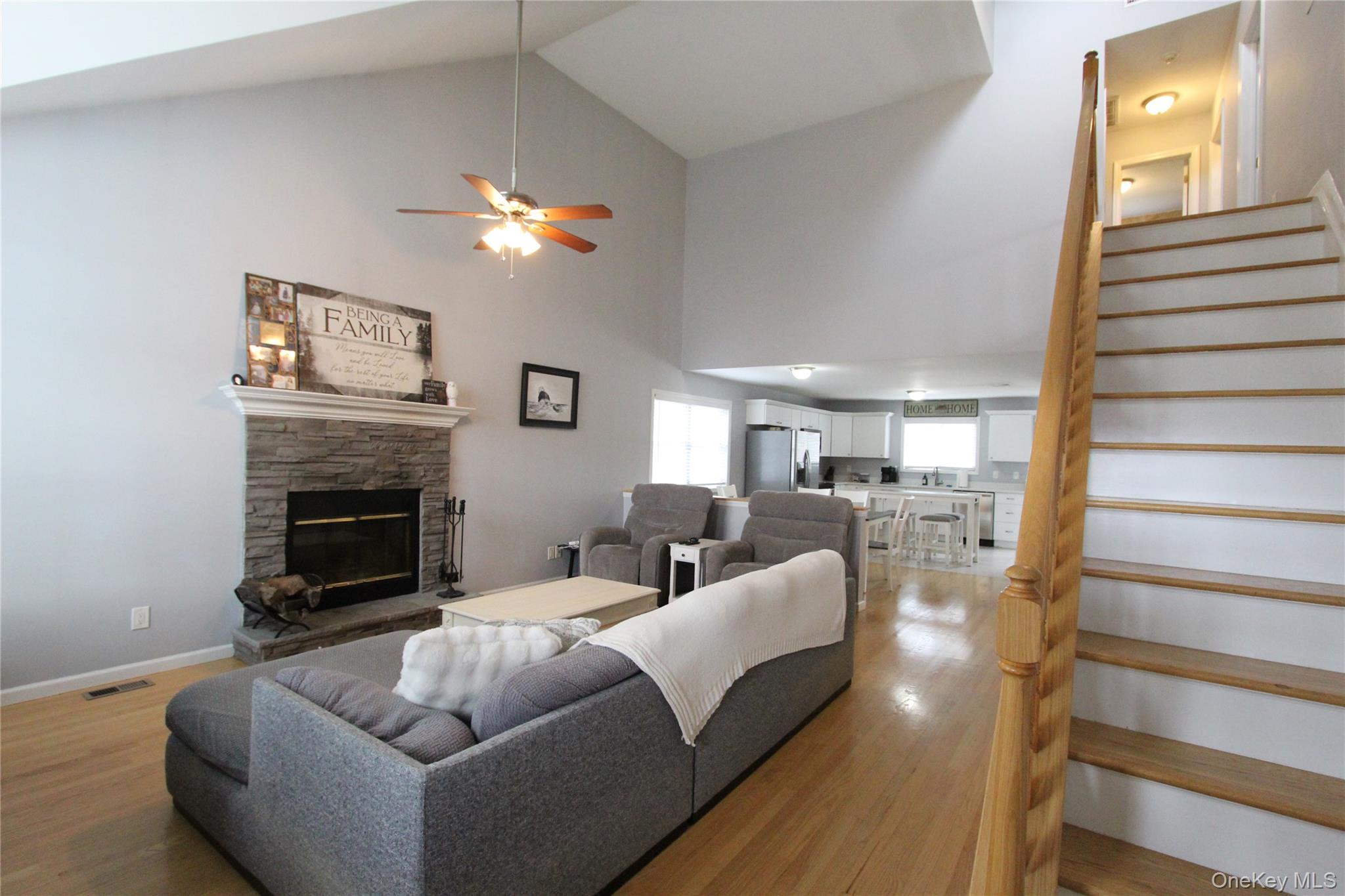 #3 photo, 275 Railroad Avenue, सफ़ोक काउंटी Center Moriches , NY 11934