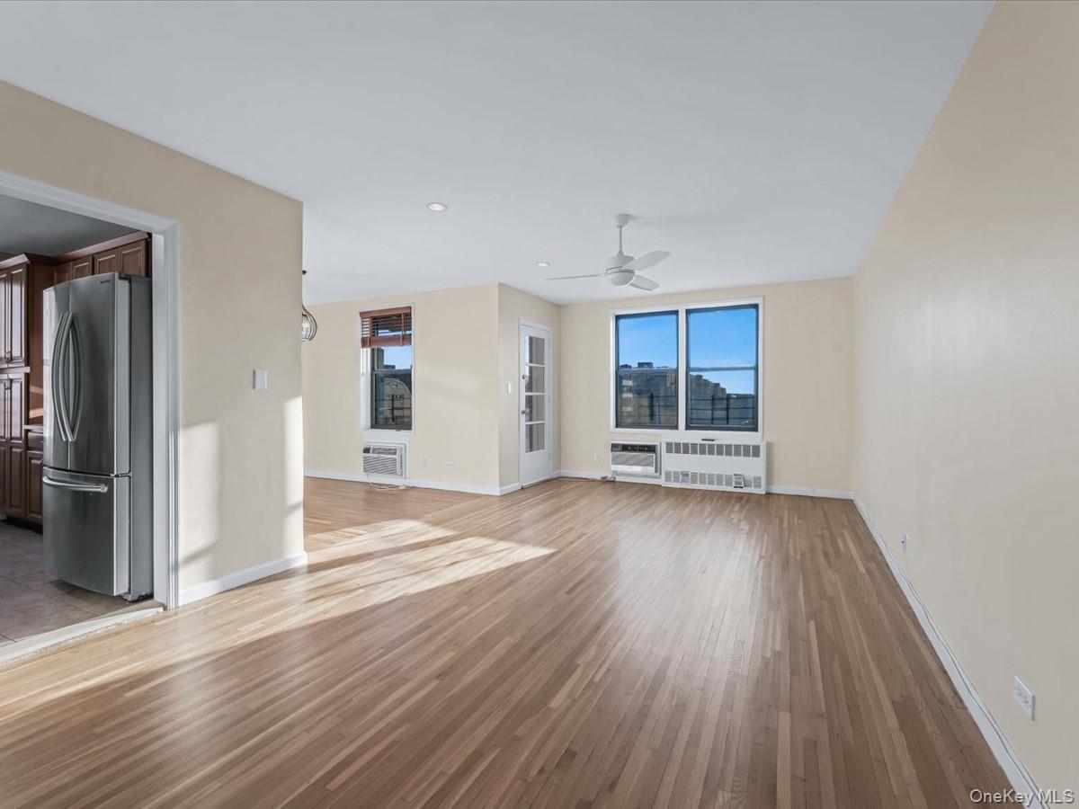 #11 photo, 100-25 QUEENS BLVD, קווינס Forest Hills , NY 11375