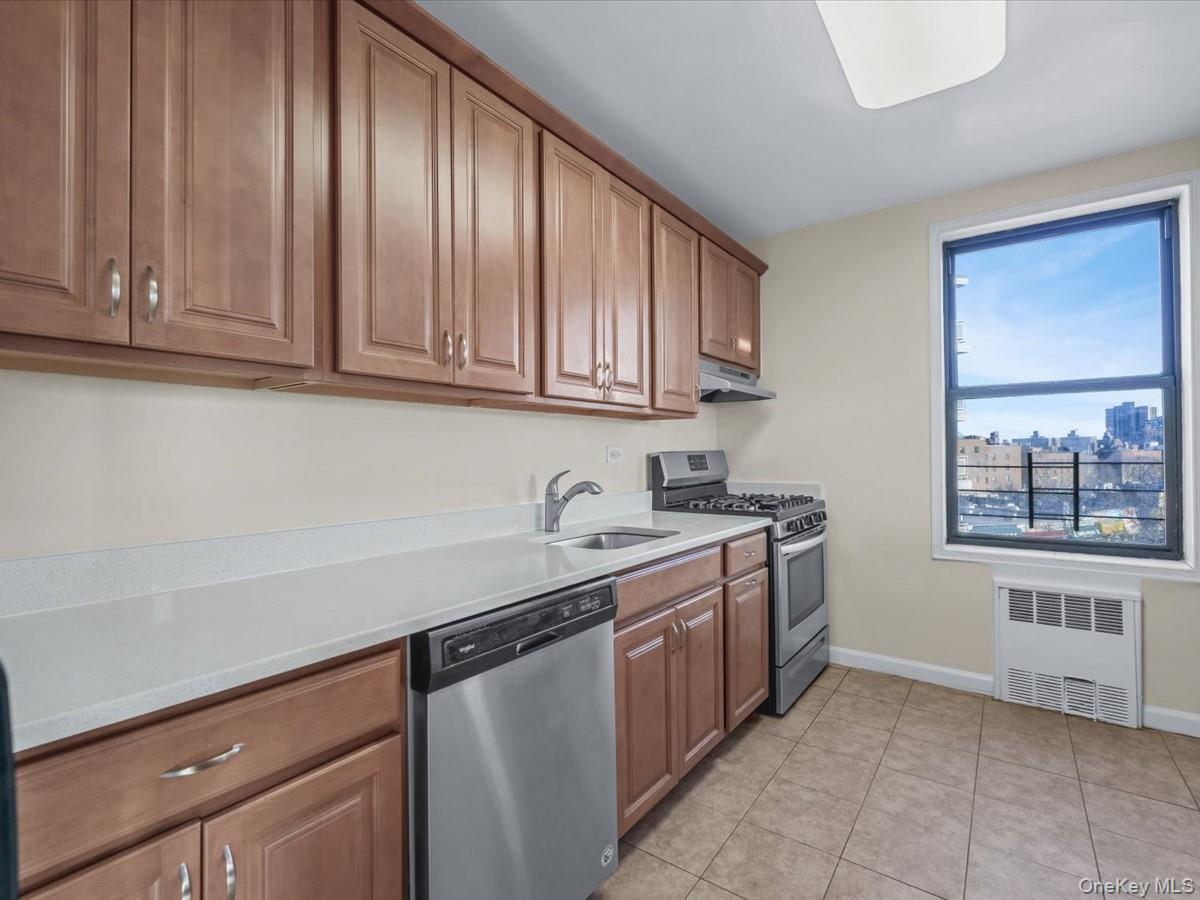 #7 photo, 100-25 QUEENS BLVD, קווינס Forest Hills , NY 11375