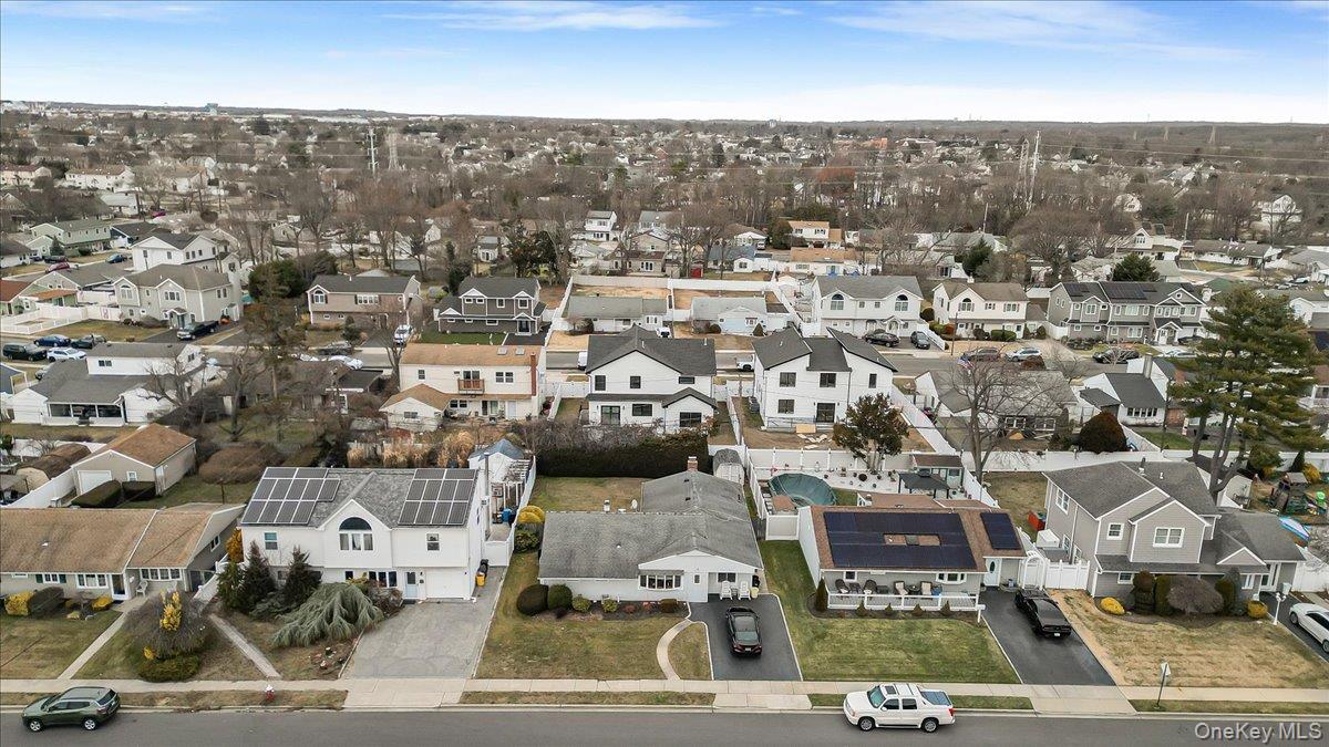 #8 photo, 17 Wilson Lane, מחוז נסאו Bethpage , NY 11714