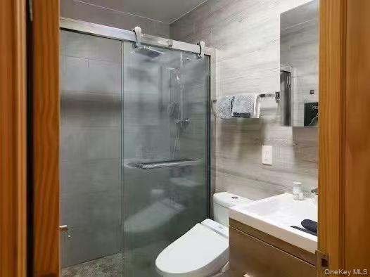 #8 photo, 50-48 46th Street, कुईंस Woodside , NY 11377