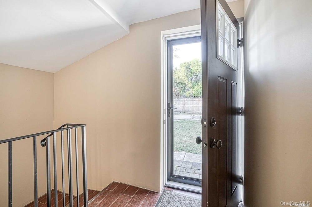 #17 photo, 524 Central Avenue, 롱 아일랜드 Bethpage , NY 11714