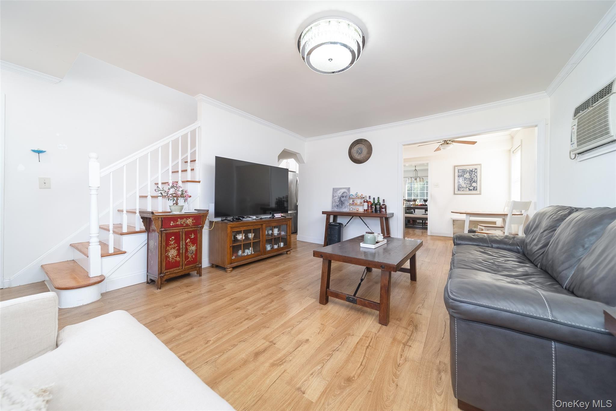 #2 photo, 57 Chaffee Avenue, 롱 아일랜드 Albertson , NY 11507