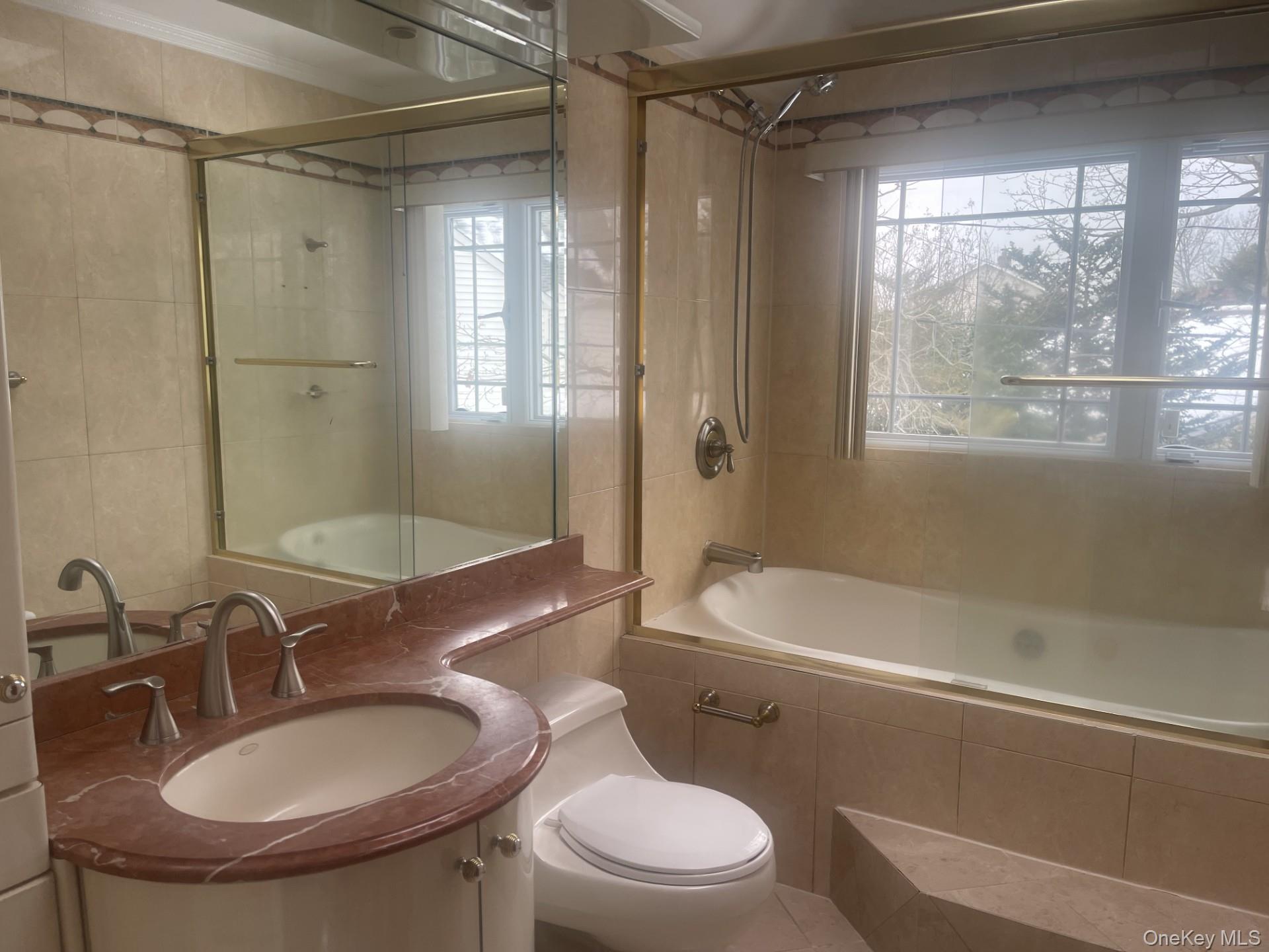 #12 photo, 314 Main St, East Rockaway , NY 11518