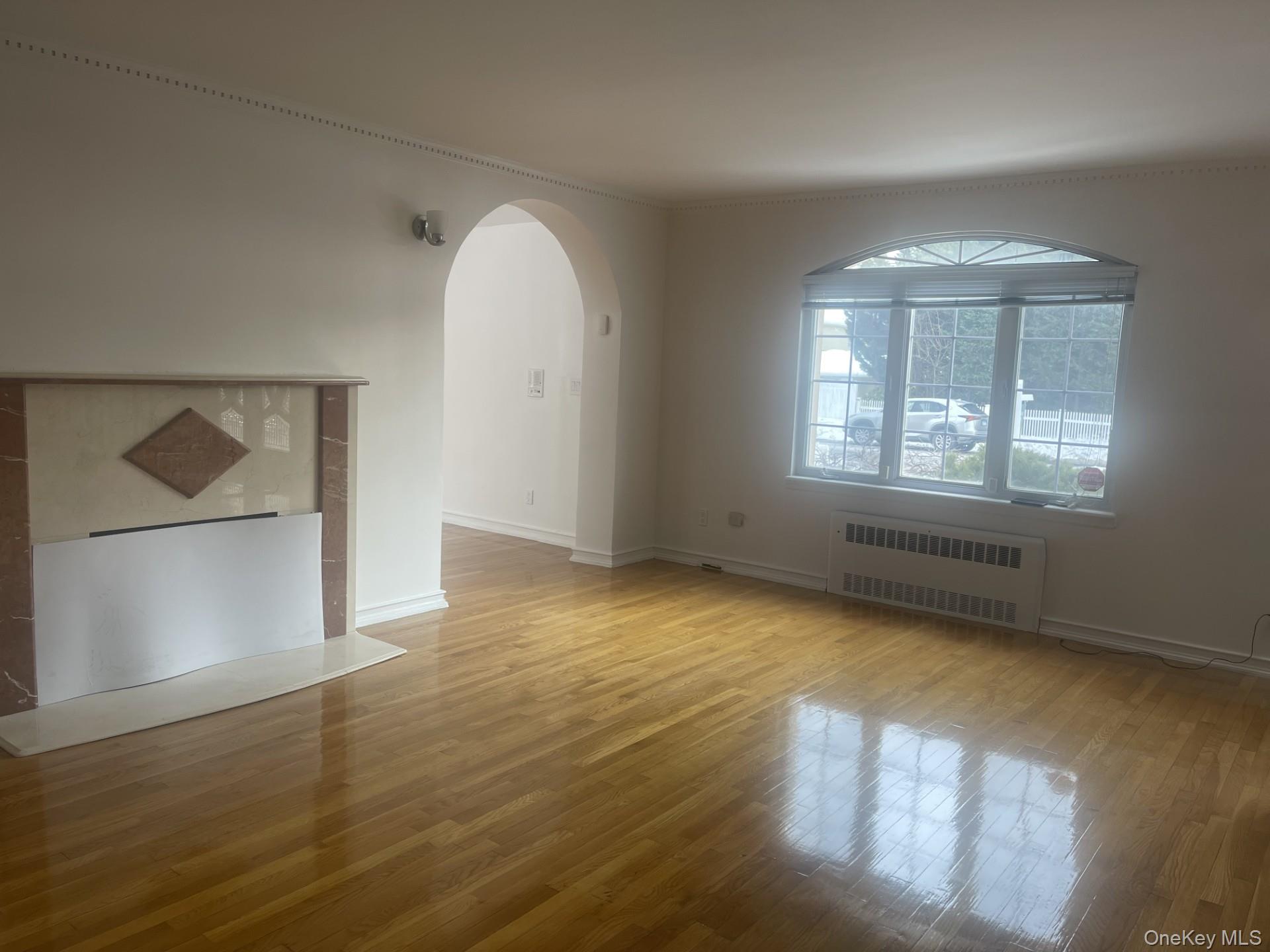 #13 photo, 314 Main St, East Rockaway , NY 11518