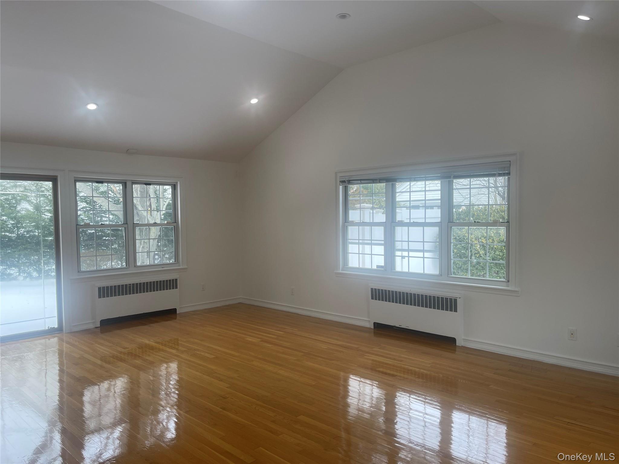 #14 photo, 314 Main St, East Rockaway , NY 11518