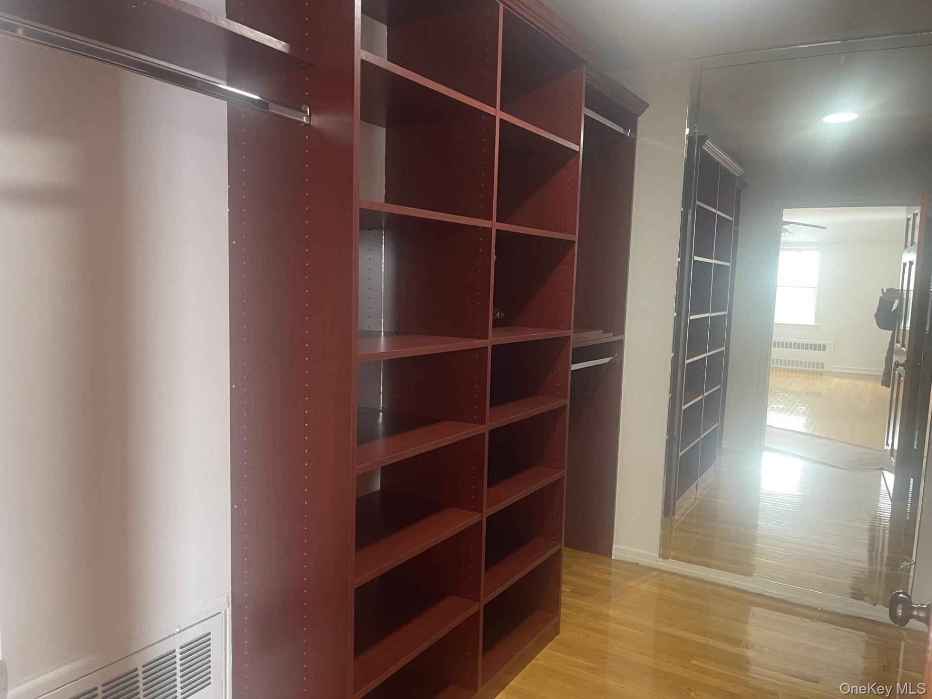 #7 photo, 314 Main St, East Rockaway , NY 11518