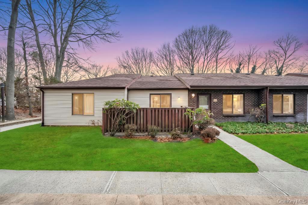 #1 photo, 113 Birchwood Road, सफ़ोक काउंटी Coram , NY 11727