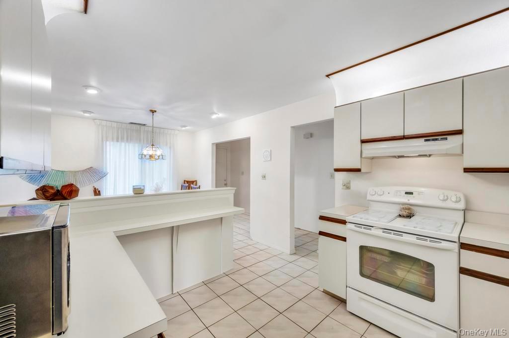 #14 photo, 113 Birchwood Road, सफ़ोक काउंटी Coram , NY 11727