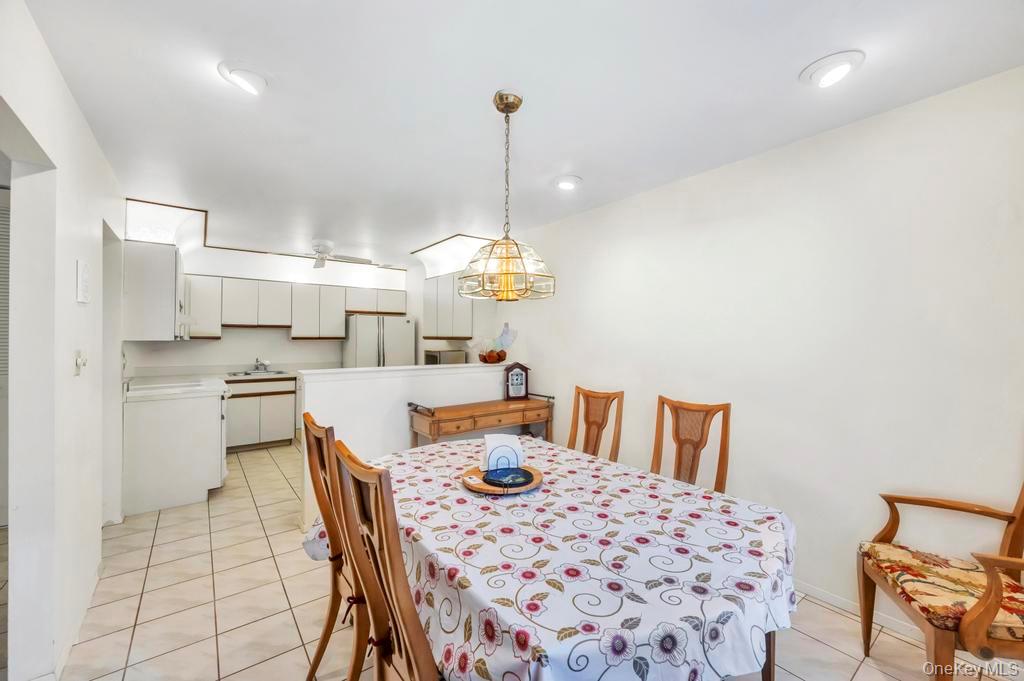 #3 photo, 113 Birchwood Road, सफ़ोक काउंटी Coram , NY 11727