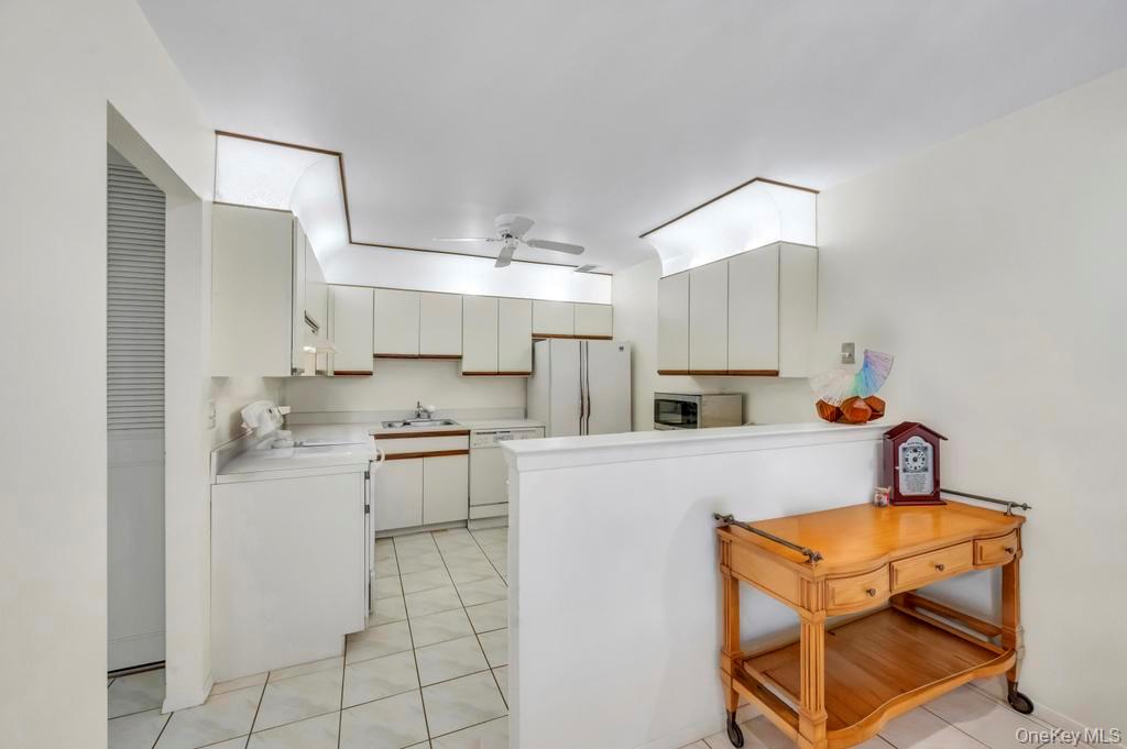 #4 photo, 113 Birchwood Road, सफ़ोक काउंटी Coram , NY 11727